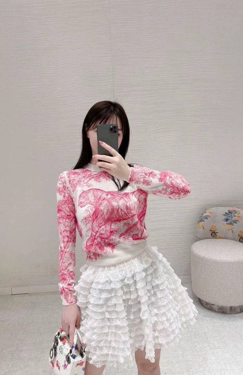 Dior Dior Pink tiger pattern long sleeves Size XS / US 0-2 / IT 36-38 - 8 Thumbnail