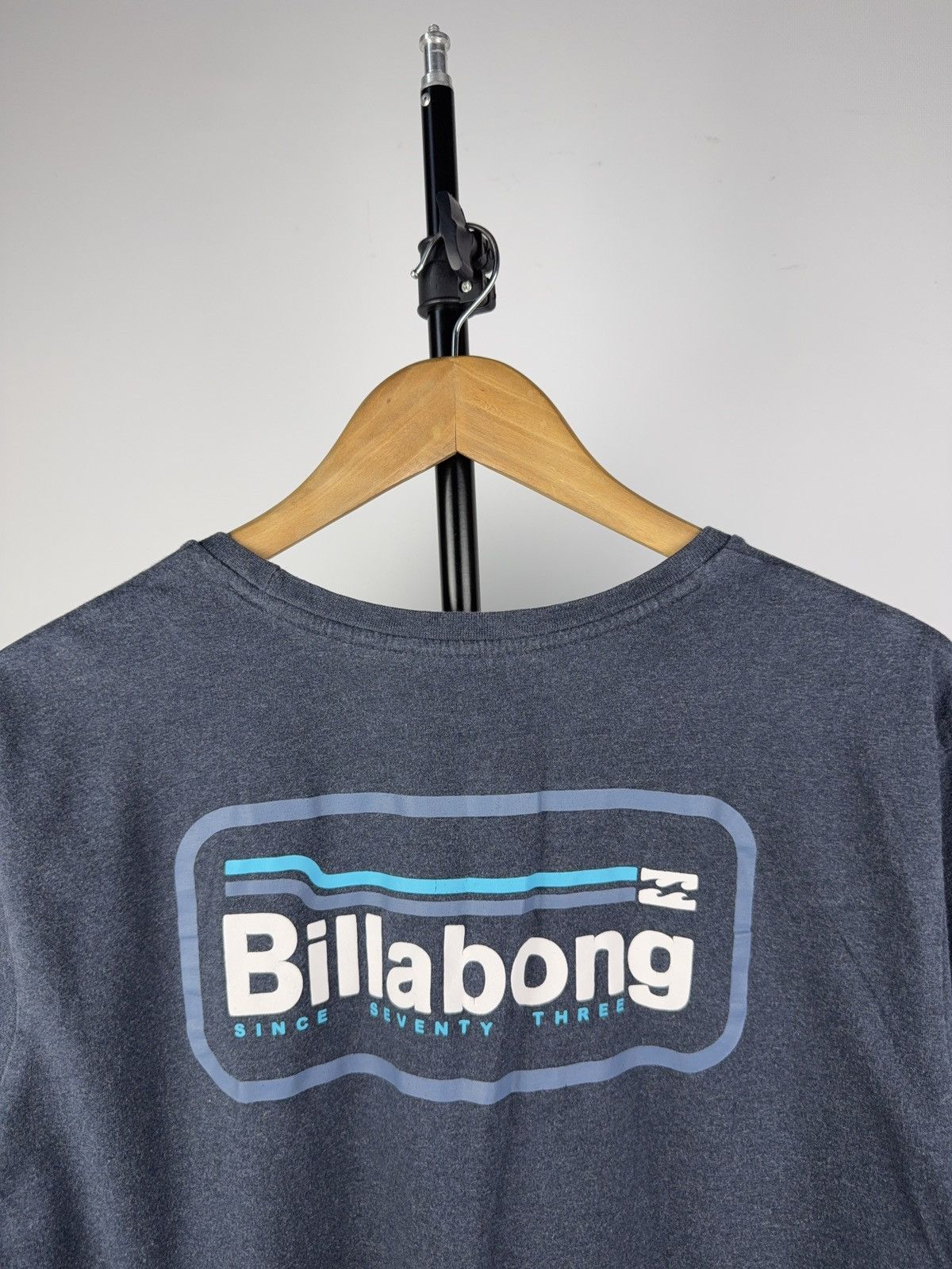 Billabong Retro Y2K 00s Big Logo Surf Sk8 Billabong T Shirt Size US L / EU 52-54 / 3 - 8 Thumbnail