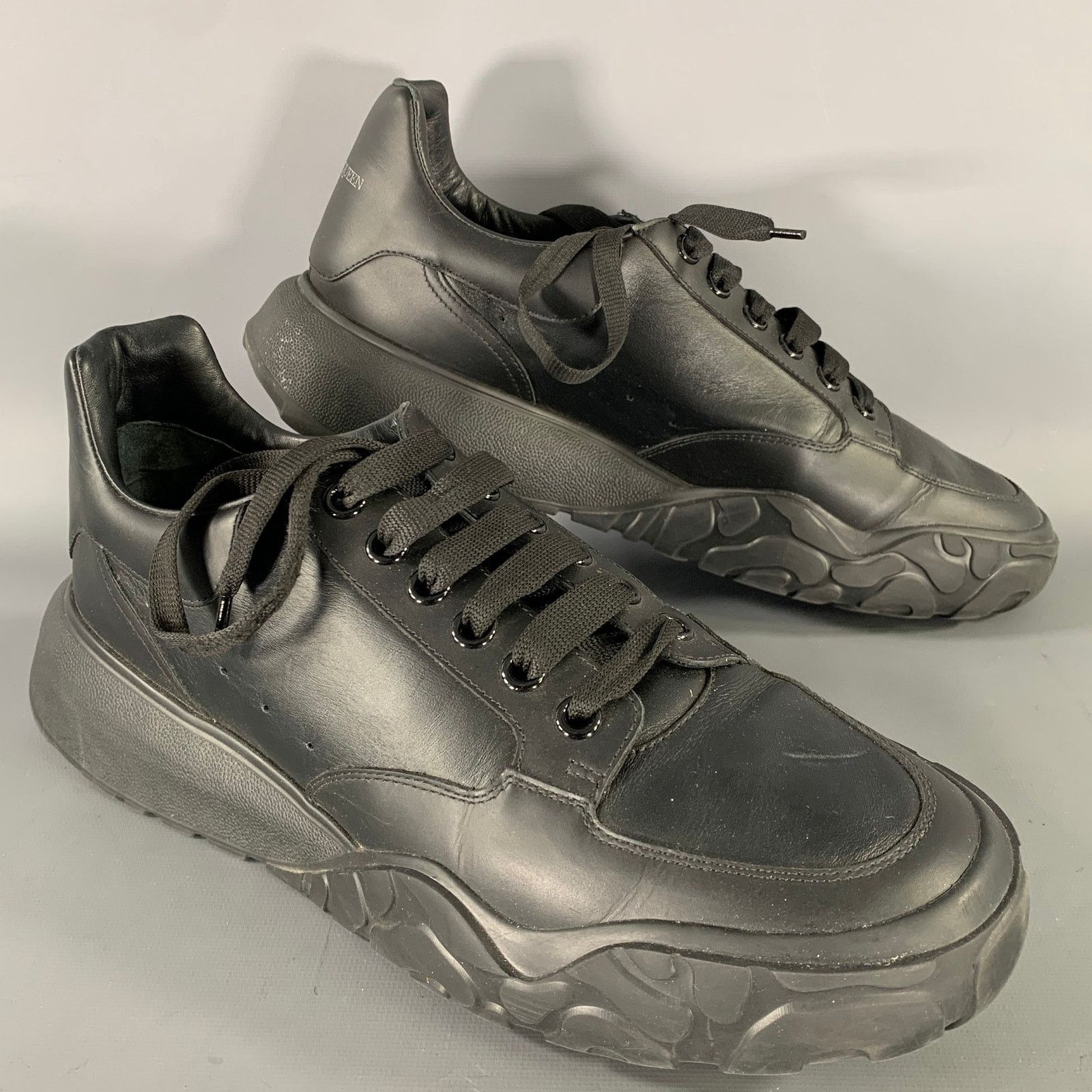 Alexander McQueen ALEXANDER MCQUEEN Size 10.5 Black Leather Sneakers Size US 10.5 / EU 43-44 - 1 Thumbnail