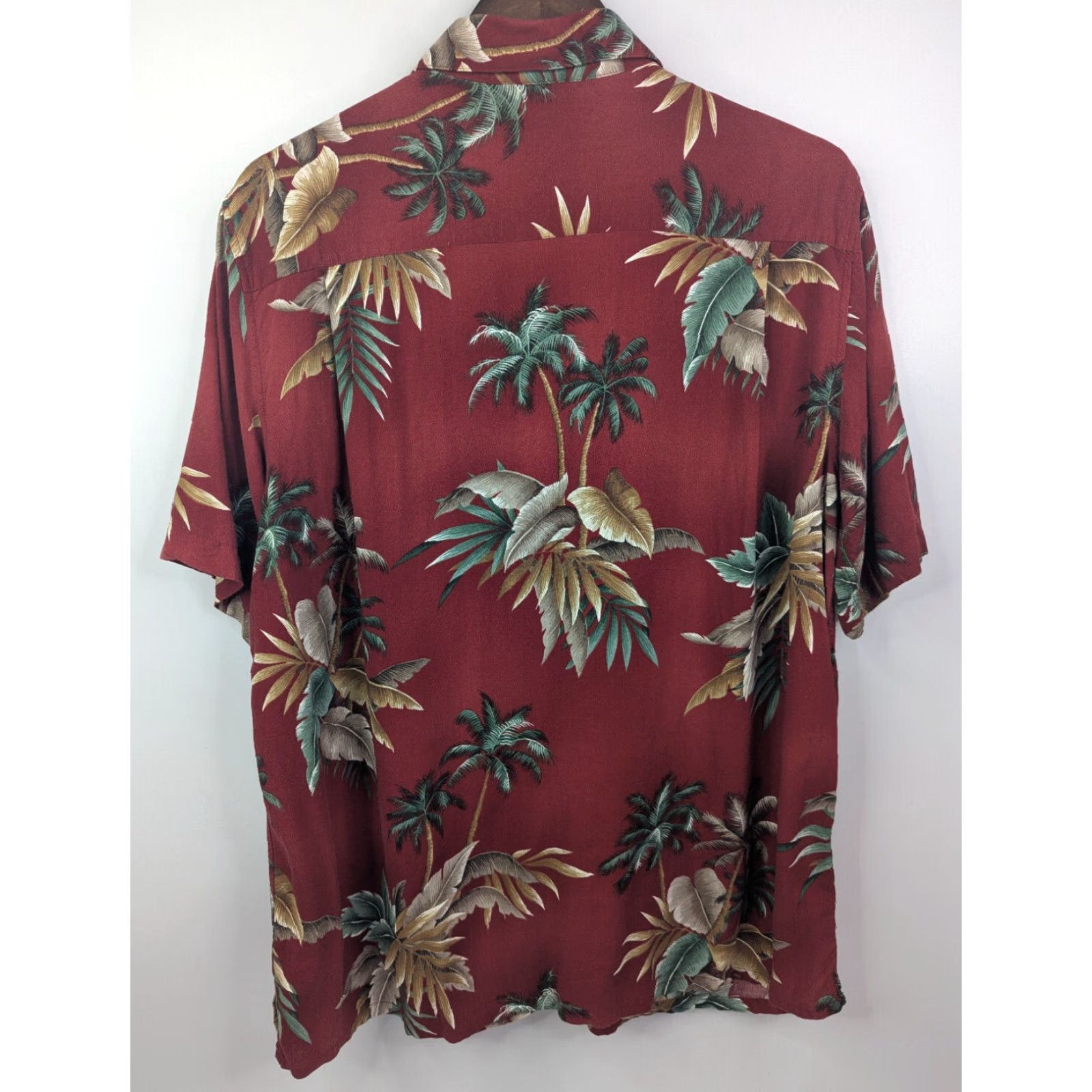 Croft & Barrow VINTAGE Croft & Barrow Red Hawaiian Men's Large Button Up Shirt Rayon Short Sleeve Size US L / EU 52-54 / 3 - 3 Thumbnail