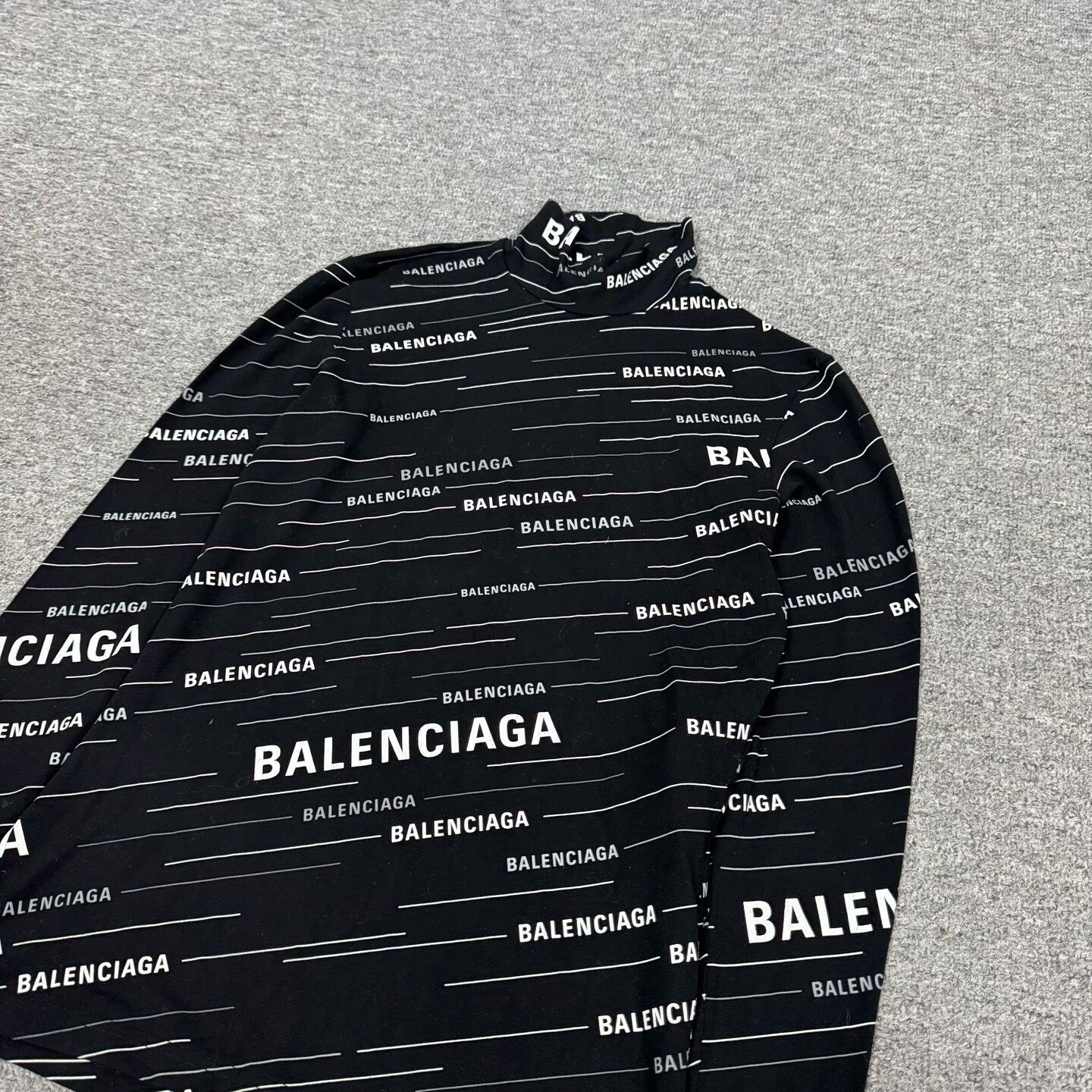 Balenciaga balenciaga black logo knit top size M Size US M / EU 48-50 / 2 - 4 Thumbnail