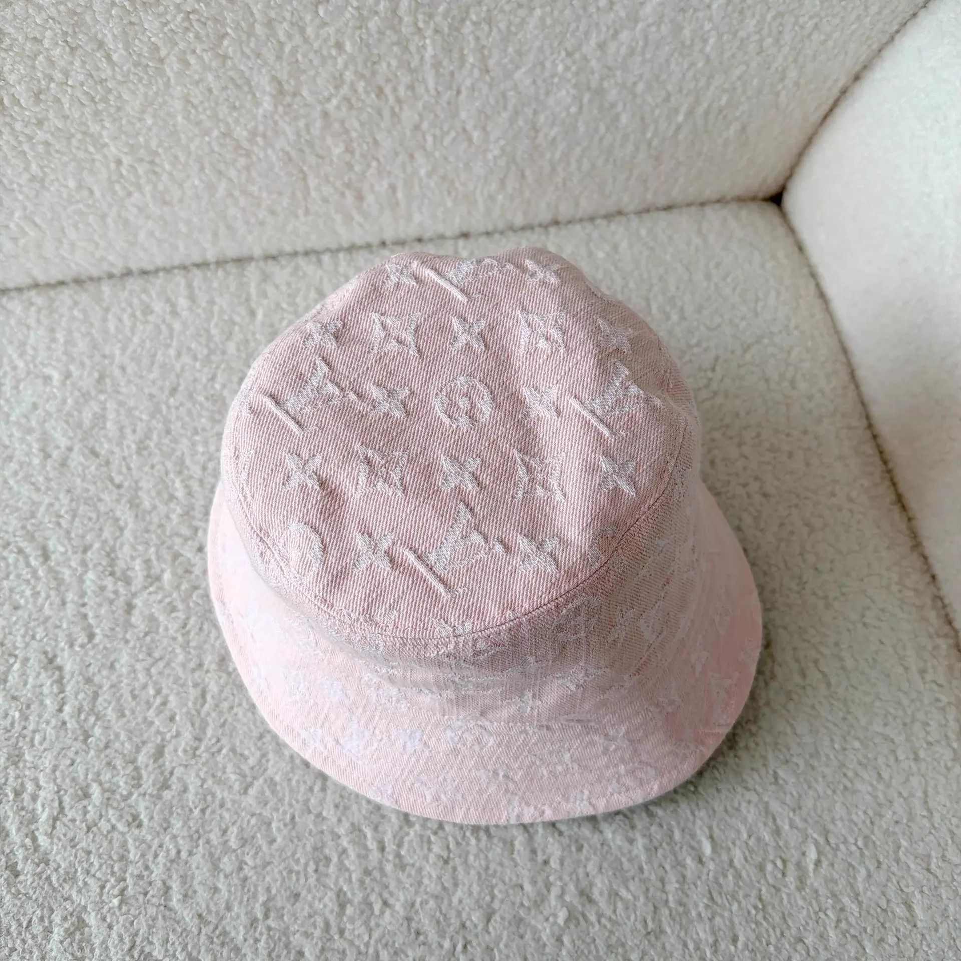 Louis Vuitton Louis Vuitton pink 2-sided monogram bucket hat Size ONE SIZE - 4 Thumbnail