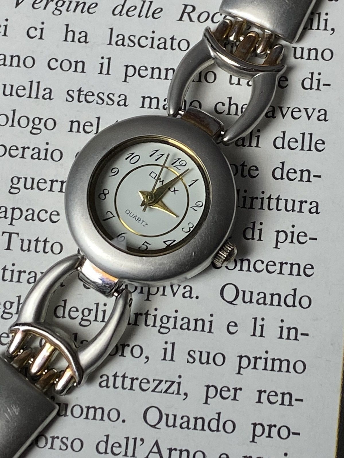 Japanese Brand Vintage Omax Quartz Ladies Watch Retro Avant Garde Rare Size ONE SIZE - 8 Thumbnail