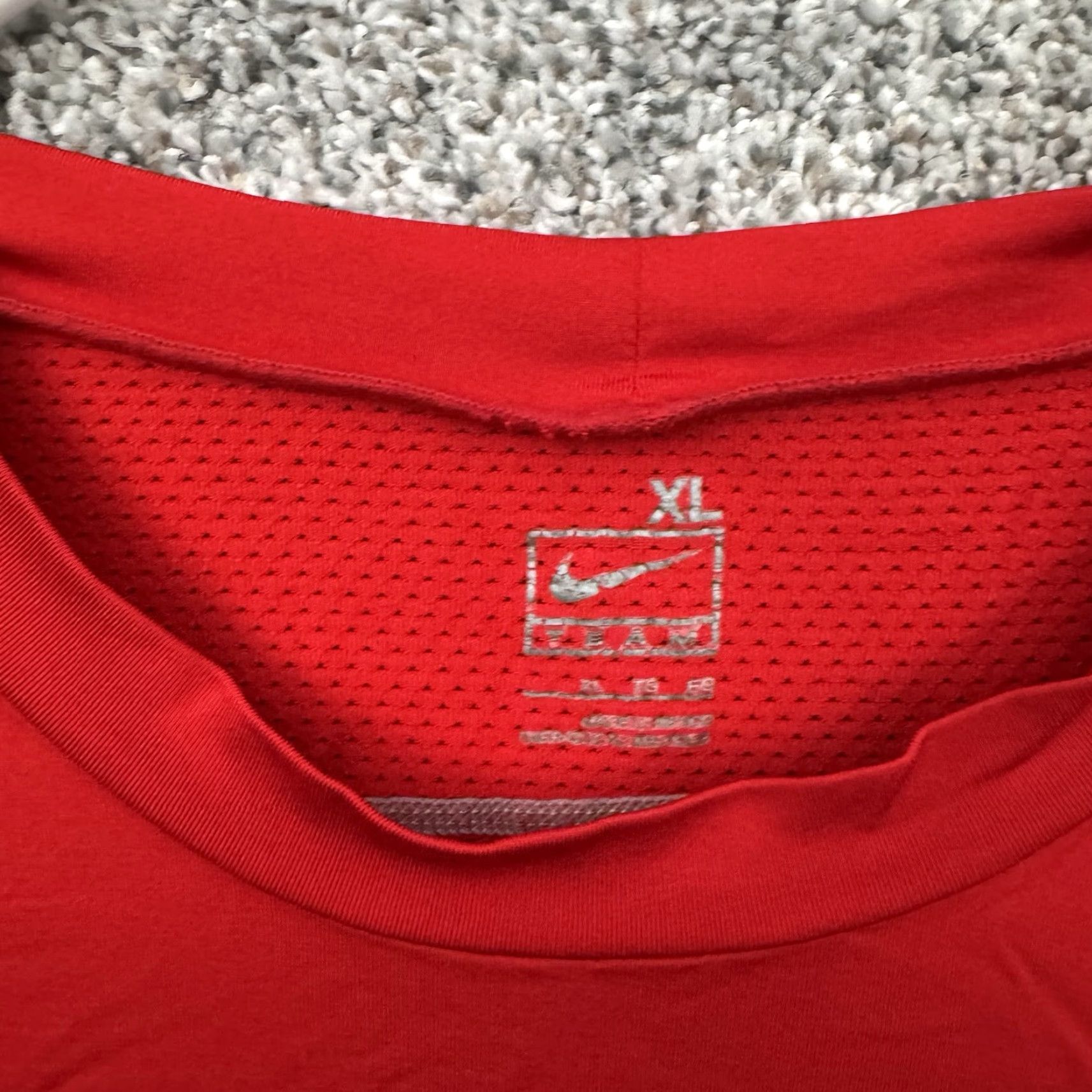 Nike Nike Shirt Mens XL Dri-Fit Athletic Activewear T-Shirt Red 30 Chest Moisture Wicking Breathing Lightweight Logo Cross Training Gym Running 90s? Size US XL / EU 56 / 4 - 5 Thumbnail