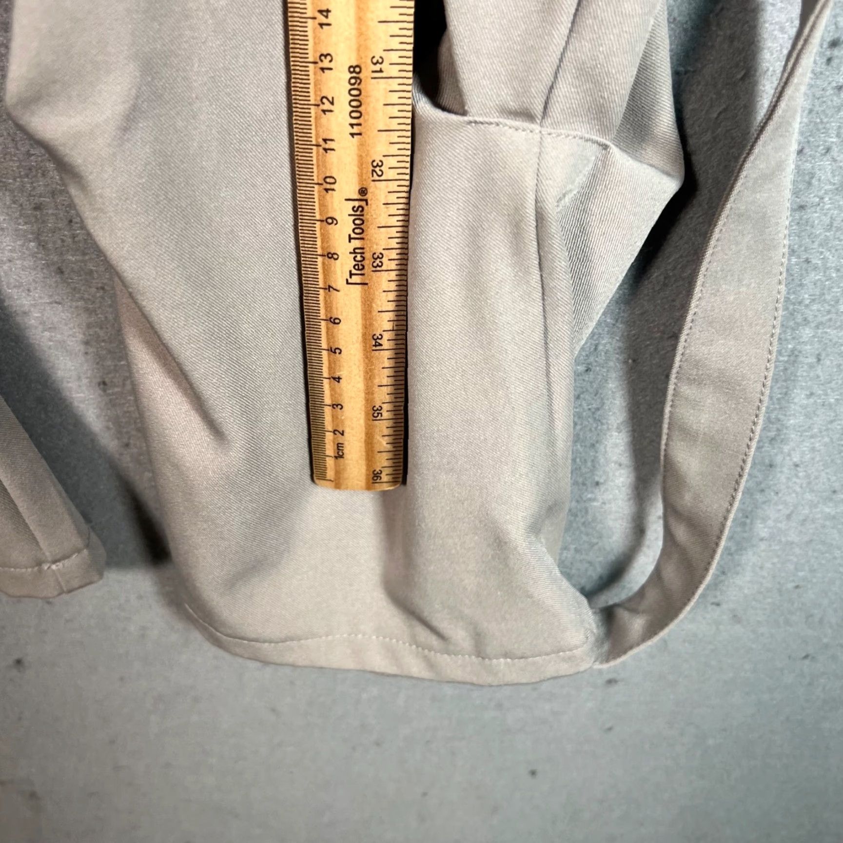 Vintage VINTAGE LOSTCTRL Womens Cargo Pants XS Beige Elastic Waist Pleated Creased Straight 28in Inseam Women Beige Cargo Size 26" / US 2 / IT 38 - 6 Thumbnail