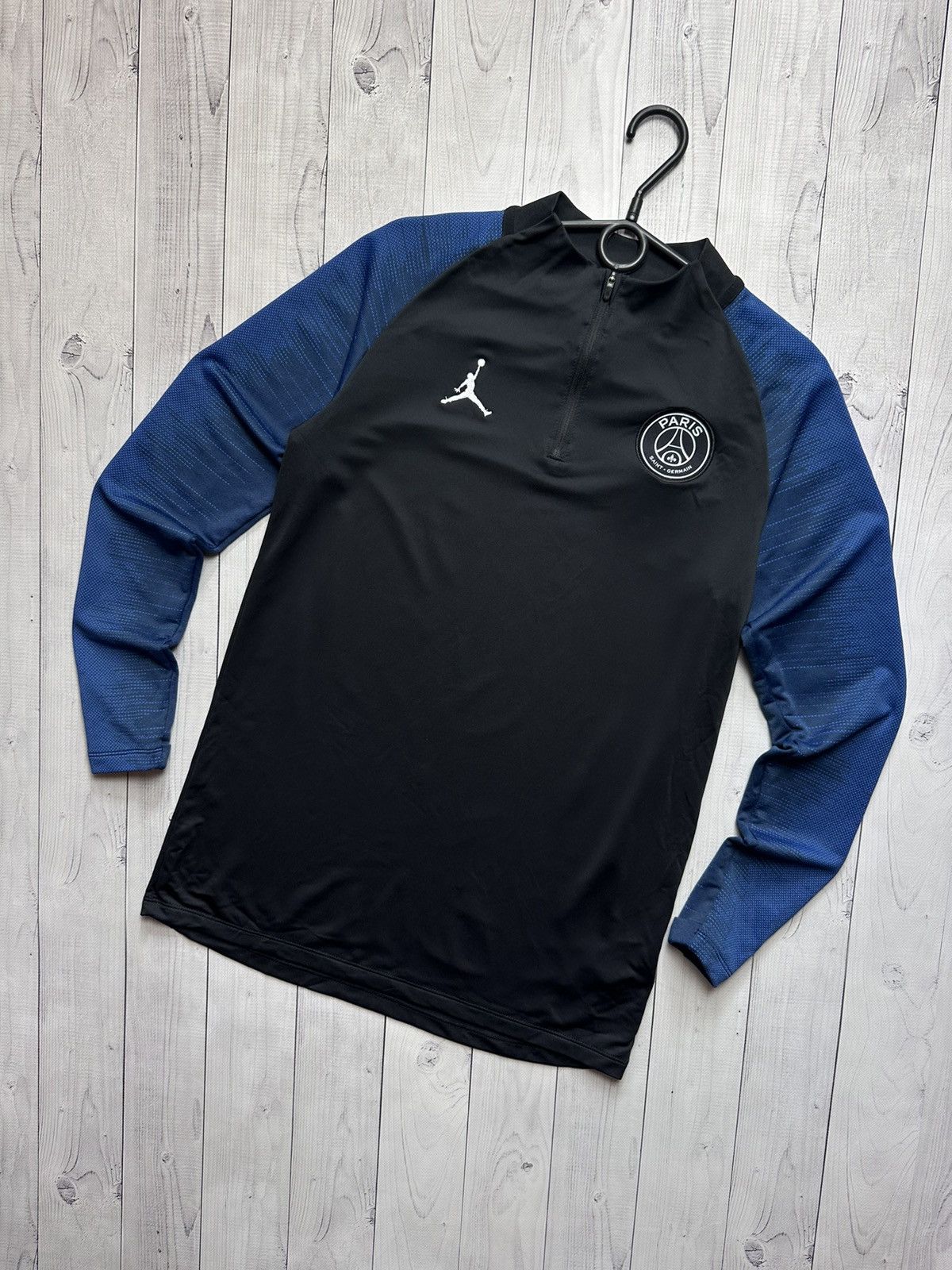 Jordan Brand Jordan PSG soccer sweatshirt logo size M rare Size US M / EU 48-50 / 2 - 1 Thumbnail