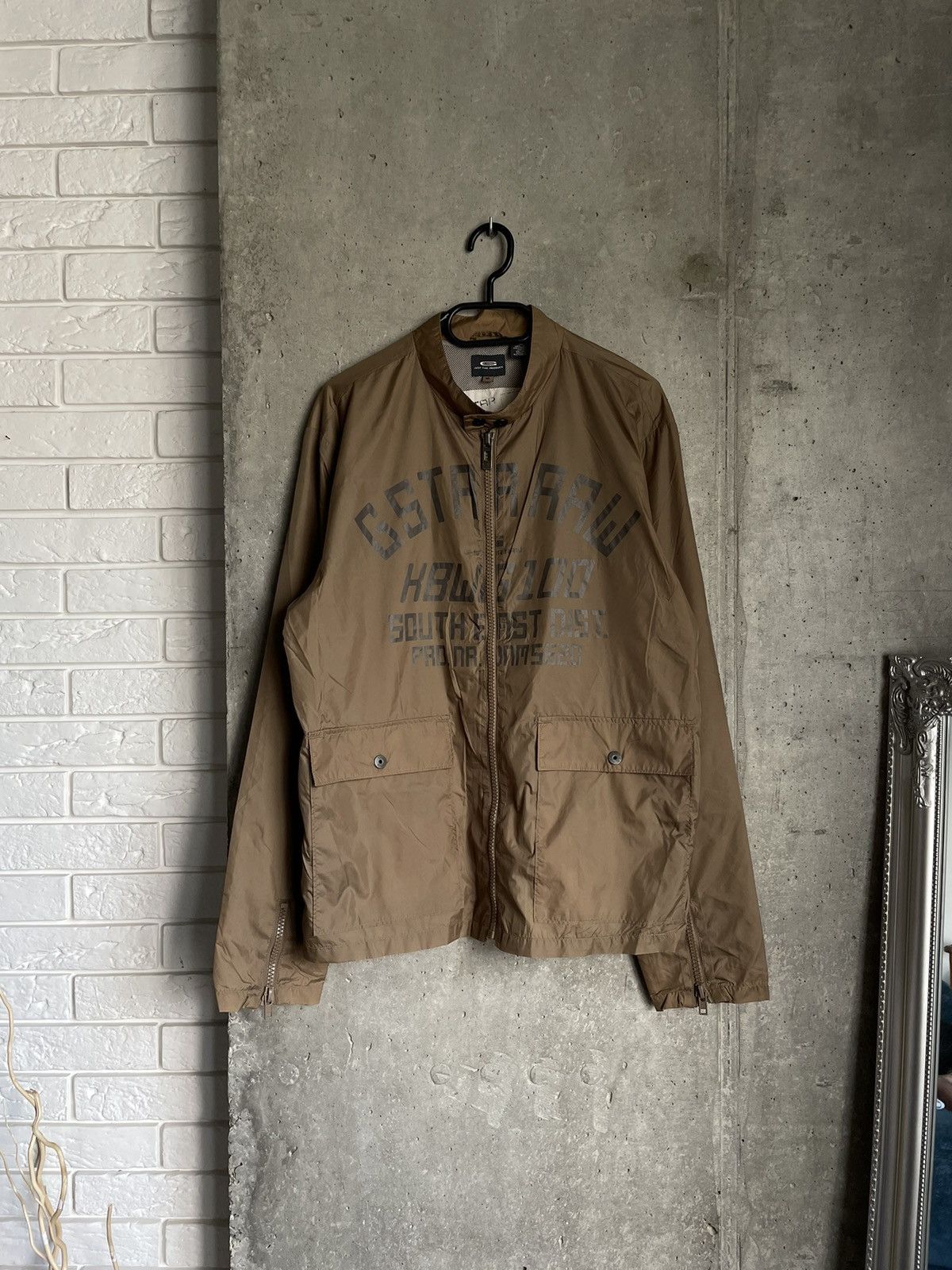 Japanese Brand Gstar Raw Nylon Light Jacket Big Logo Zip Hypebeast Y2k Size US XL / EU 56 / 4 - 1 Thumbnail