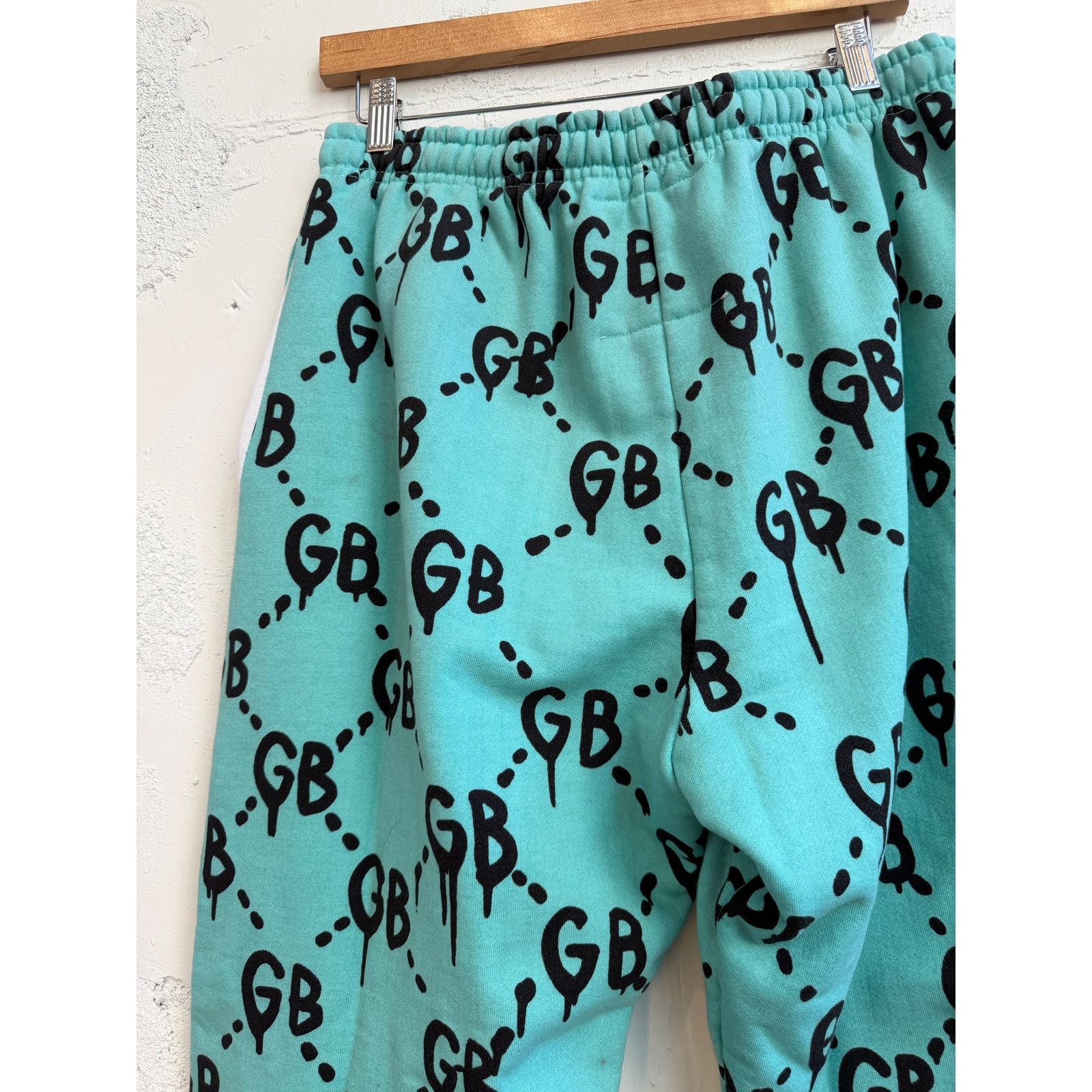 Camp High Camp High x Gucci Ghost Graphic Sweatpants Size US 34 / EU 50 - 8 Thumbnail