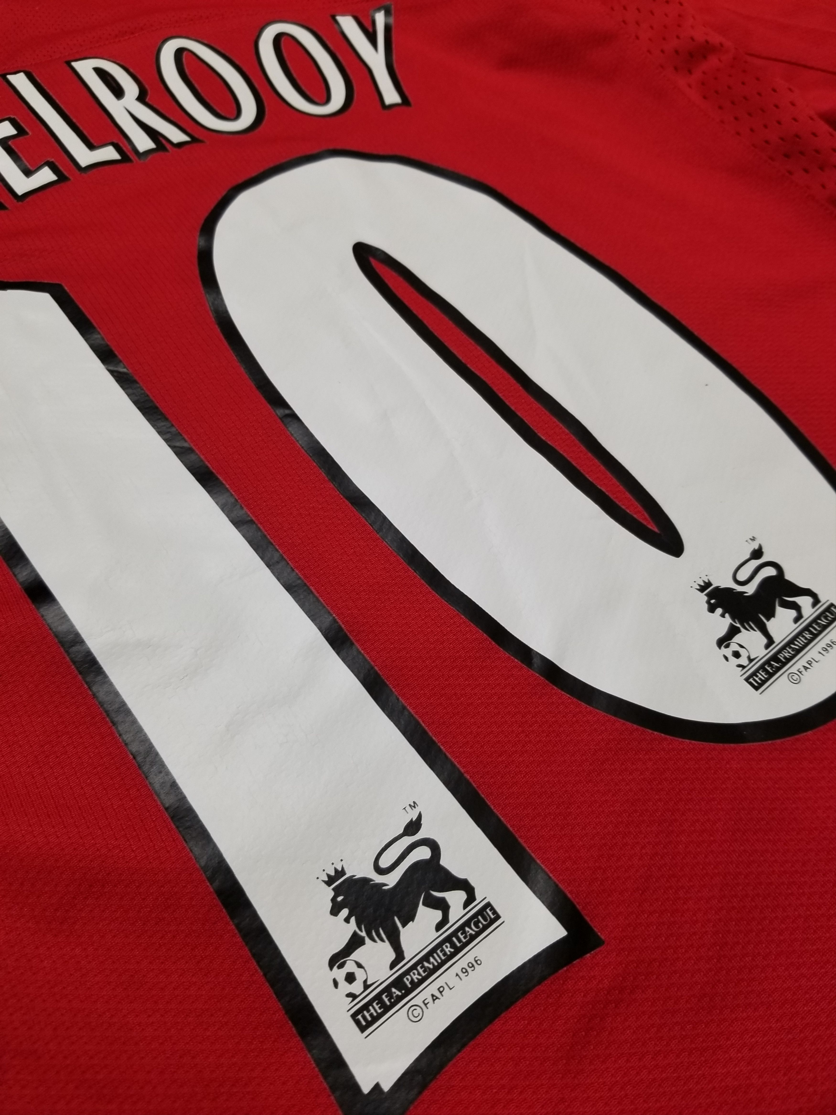 Nike Manchester United 04-06 Van Nistelrooy Home Longsleeve Size US M / EU 48-50 / 2 - 13 Thumbnail