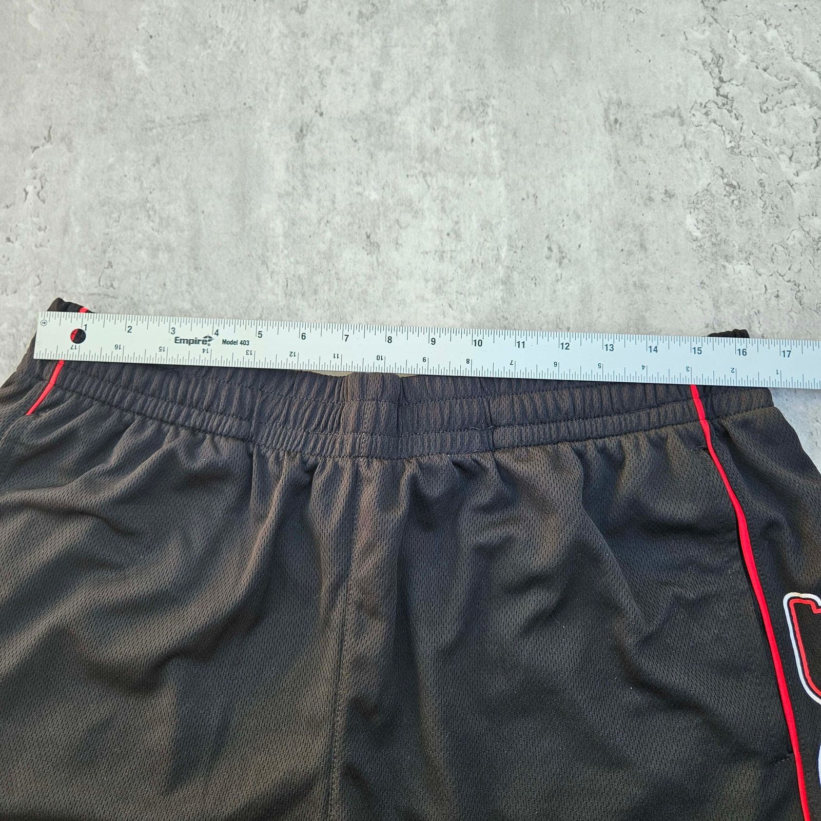 NBA NBA CHICAGO BULLS CLASSIC MEN'S SHORT SIZE X-LARGE Size US 34 / EU 50 - 5 Thumbnail