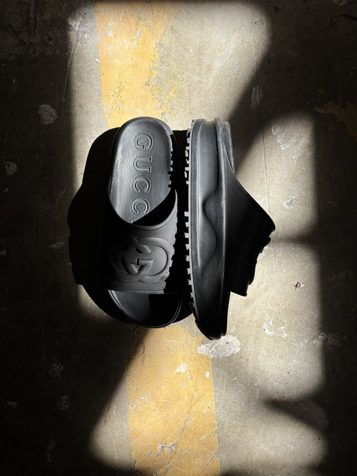 Gucci Gucci black platform slides Size US 8.5 / EU 41-42 - 3 Thumbnail