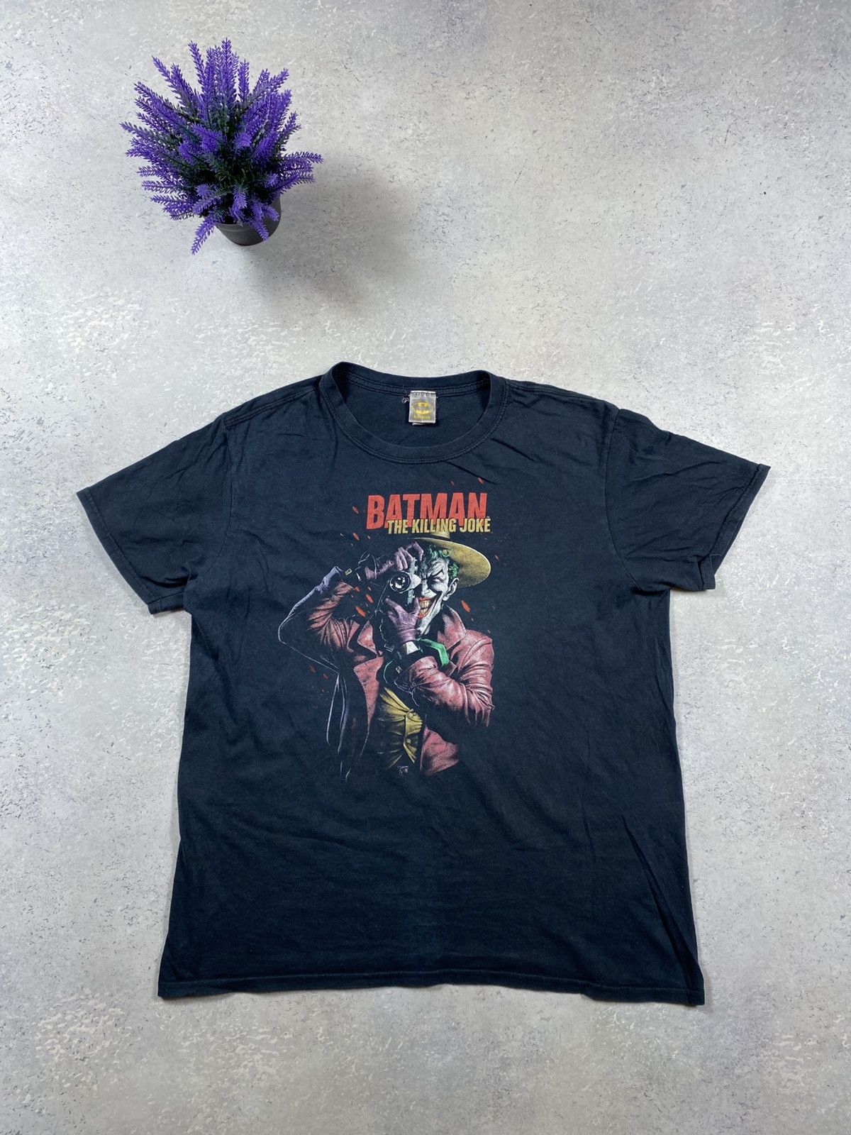 Gildan Official DC Comics T-shirt "Batman: The Killing Joke" Size US L / EU 52-54 / 3 - 1 Thumbnail