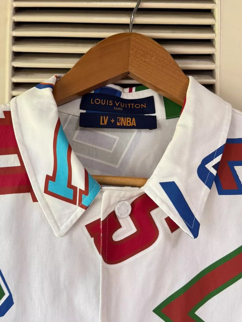 Louis Vuitton LOUIS VUITTON shirt Size US S / EU 44-46 / 1 - 6 Thumbnail