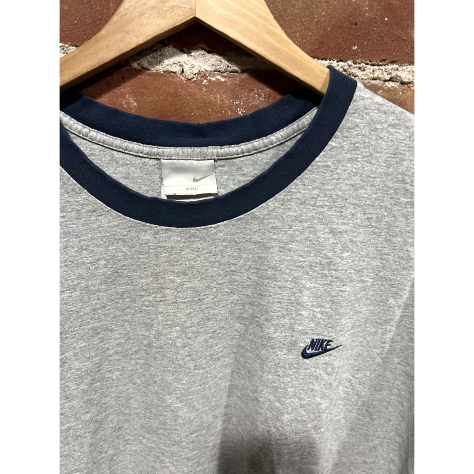 Nike VTG Nike Swoosh T-Shirt -2XL- Gray Embroidered Crew Neck Short Sleeve Mens Shirt Size US XXL / EU 58 / 5 - 2 Thumbnail