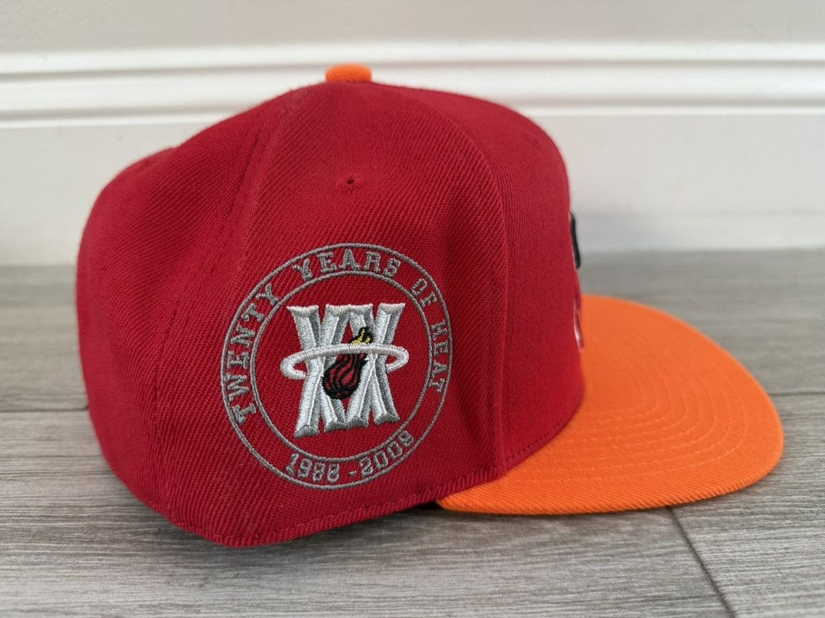 Mitchell & Ness × NBA Miami Heat Mitchell & Ness Hardwood Classics Fitted 7 3/8 Size ONE SIZE - 2 Thumbnail