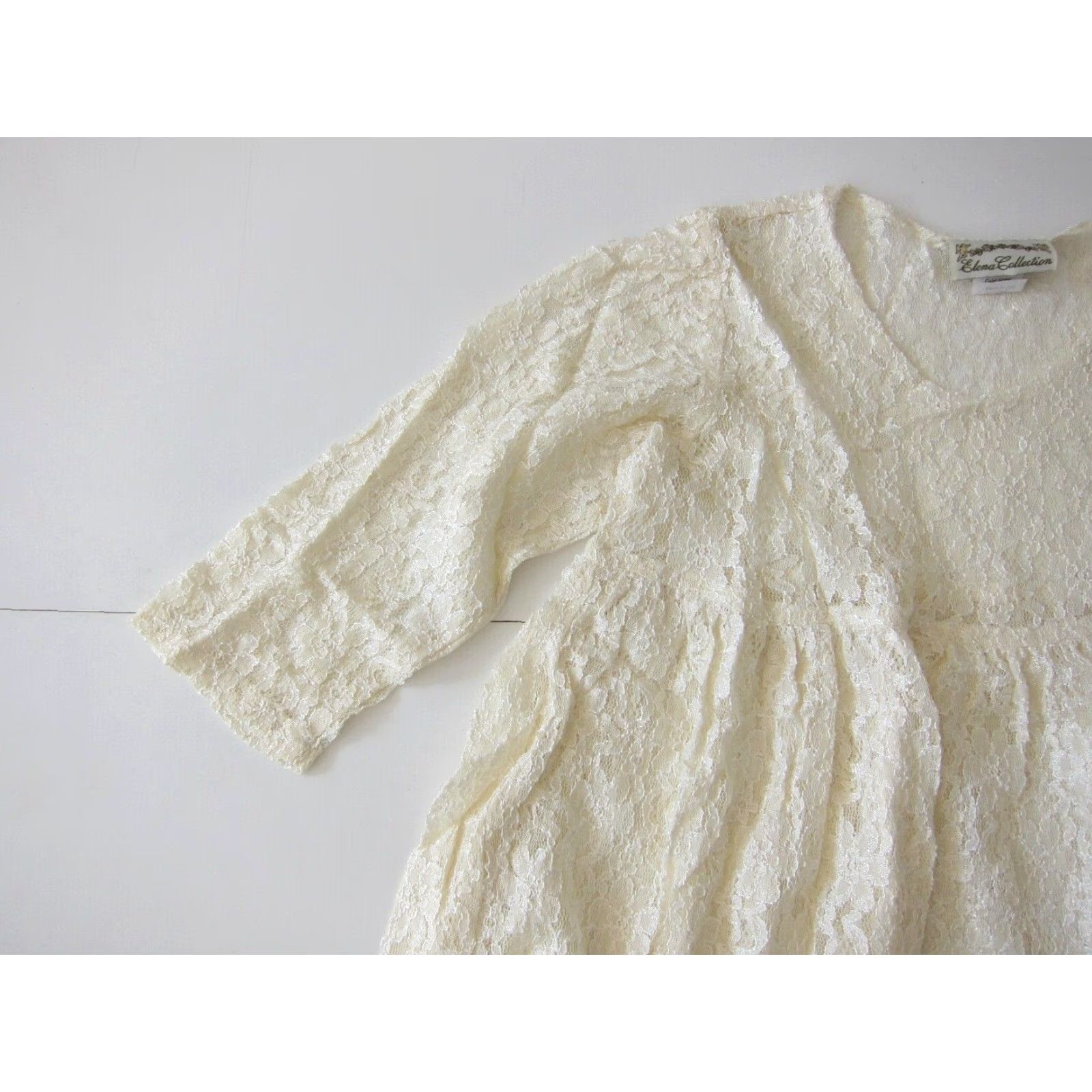 Vintage VINTAGE Elena Collection 100% Rayon Ivory Crochet Floral Peasant Blouse Small Womens Blouse Size S / US 4 / IT 40 - 7 Thumbnail