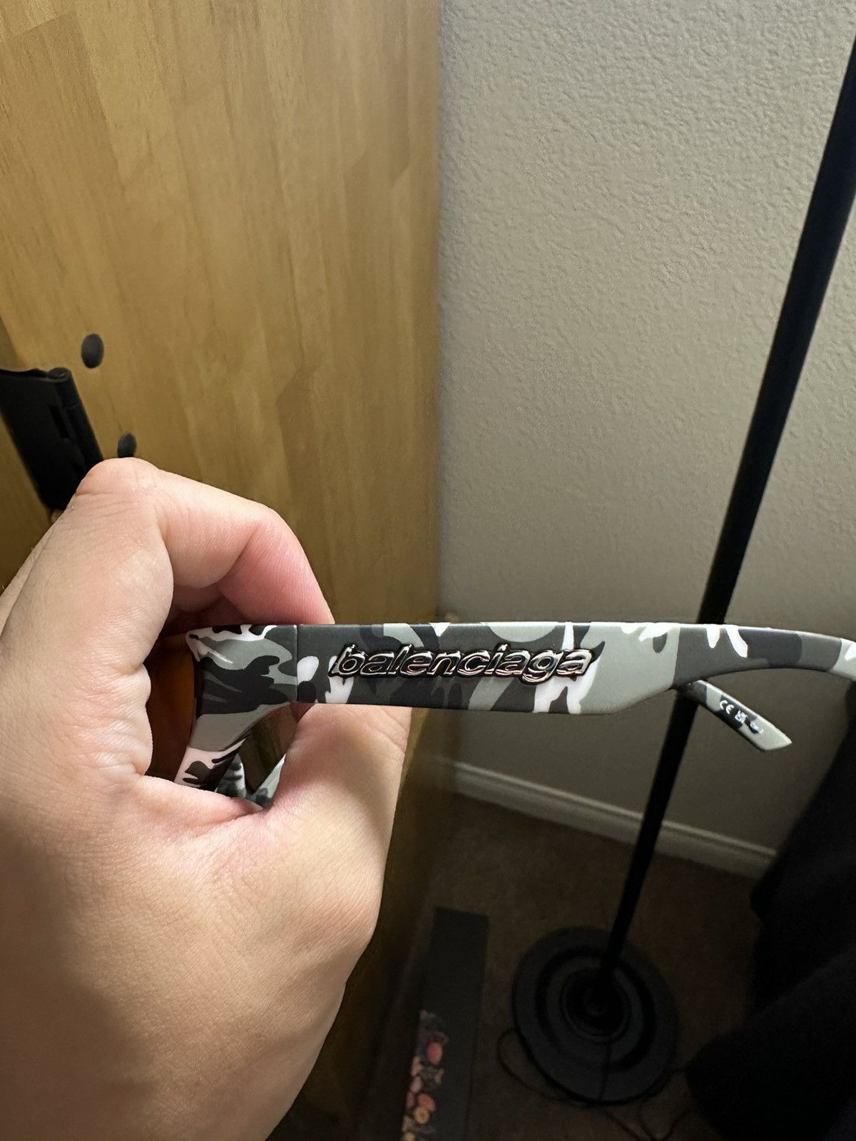 Balenciaga Balenciaga white camo glasses Size ONE SIZE - 3 Thumbnail