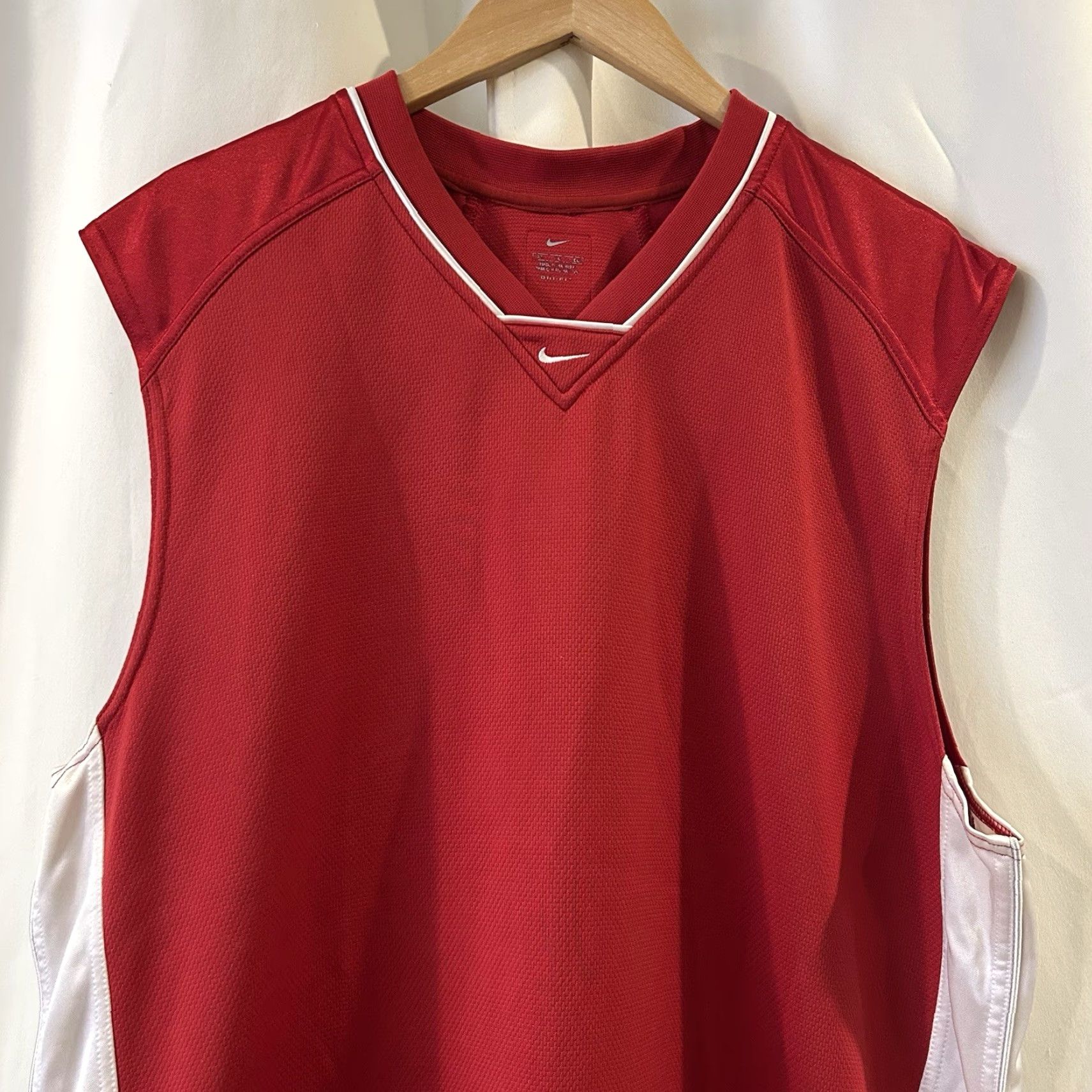 Nike VINTAGE Nike Basketball Jersey Men XL Red Dri-Fit Swoosh Tank Top Size US XL / EU 56 / 4 - 3 Thumbnail