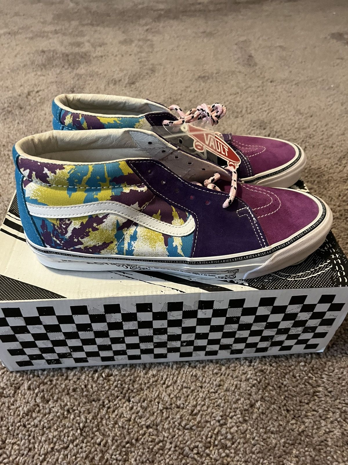 Vans Vans x Aries Sk8-Mid Size US 11 / EU 44 - 2 Thumbnail
