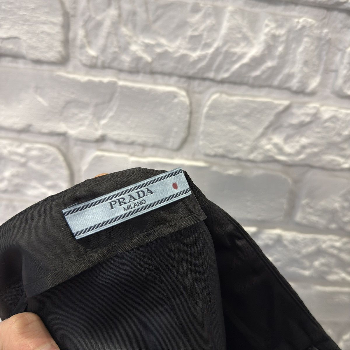 Prada Prada 100 % Nylon Skirt Luxury size 42 Made in Italy Size 28" / US 6 / IT 42 - 4 Thumbnail