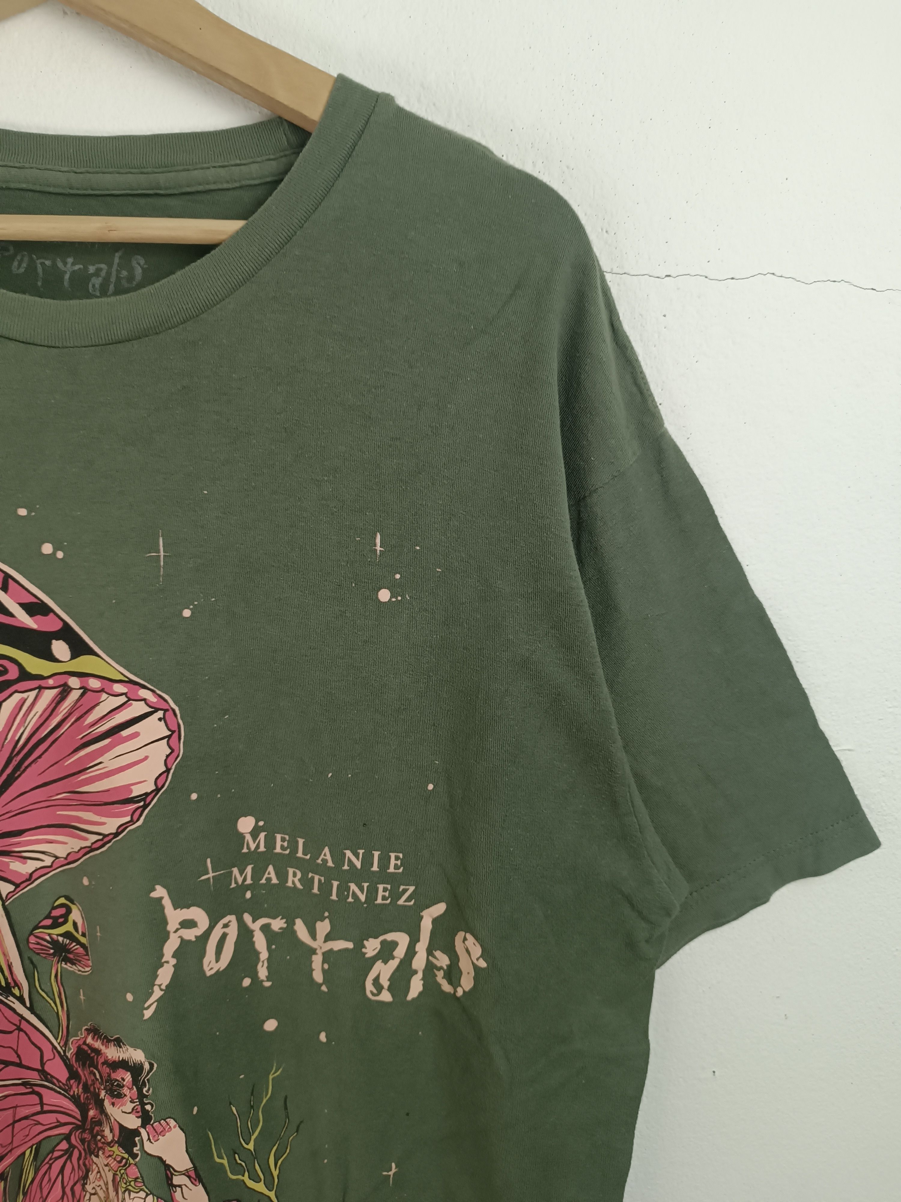 Band Tees VINTAGE MELANIE MARTINEZ PORTALS oliver eilish sheeran lana Size US XXL / EU 58 / 5 - 6 Thumbnail