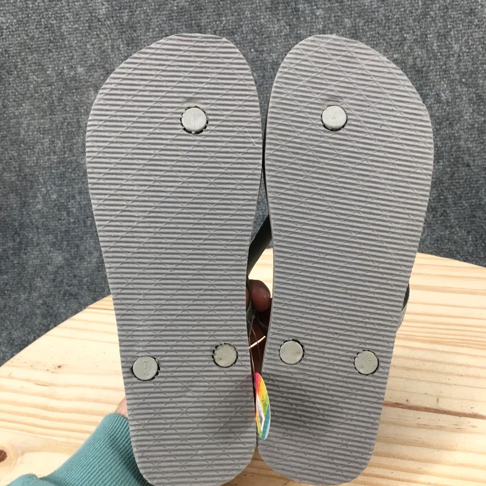 Vintage Brisa Flip Flop Mens Gray Sandals Flops Flats Slip Grey Beach Casual Comfort NEW Size ONE SIZE - 7 Thumbnail