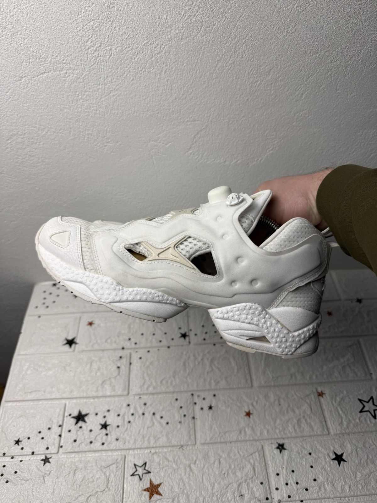 Reebok Reebok Instapump Fury 95 White GX9432 US11 UK10 EUR44.5 Size US 11 / EU 44 - 2 Thumbnail