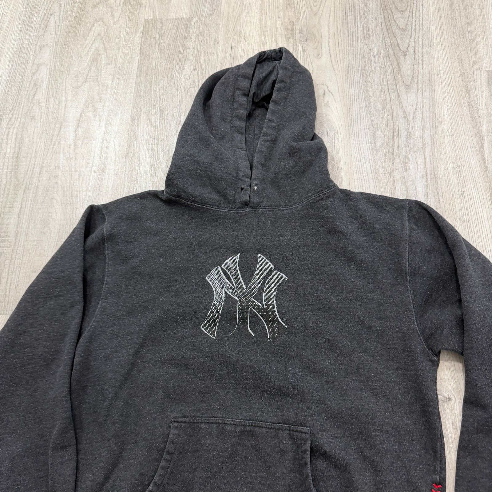 Oakley Oakley New York Yankees Hoodie Men's XL Gray Center Logo Size US XL / EU 56 / 4 - 2 Thumbnail