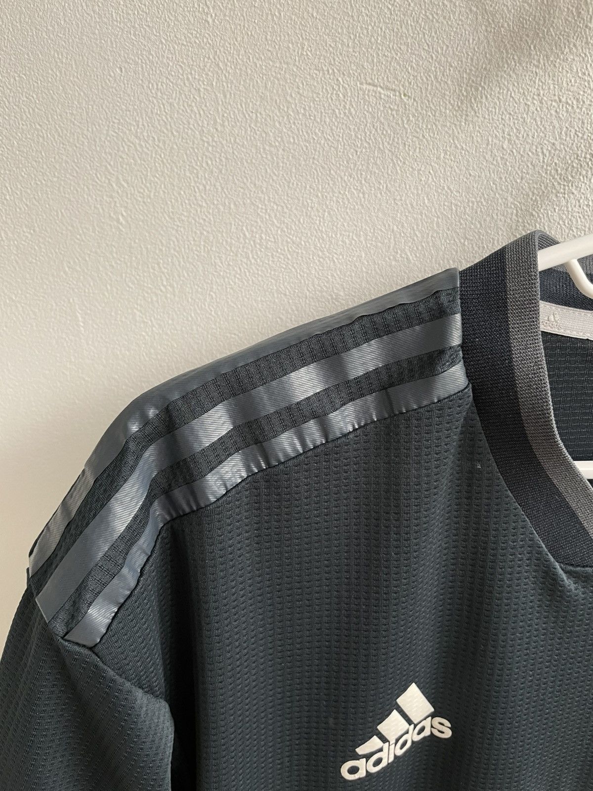 Vintage Real Madrid 2018 2019 Away Football Shirt Soccer Jersey Size US S / EU 44-46 / 1 - 12 Thumbnail
