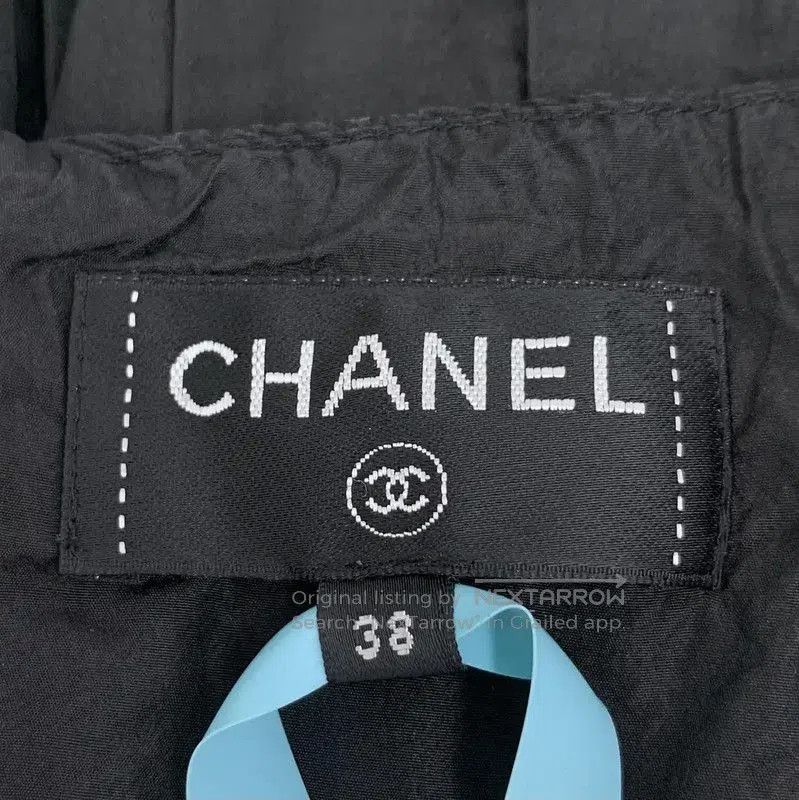 Chanel Chanel Black Silk Pleated Skirt . Size 24" / US 00 / IT 34 - 6 Thumbnail