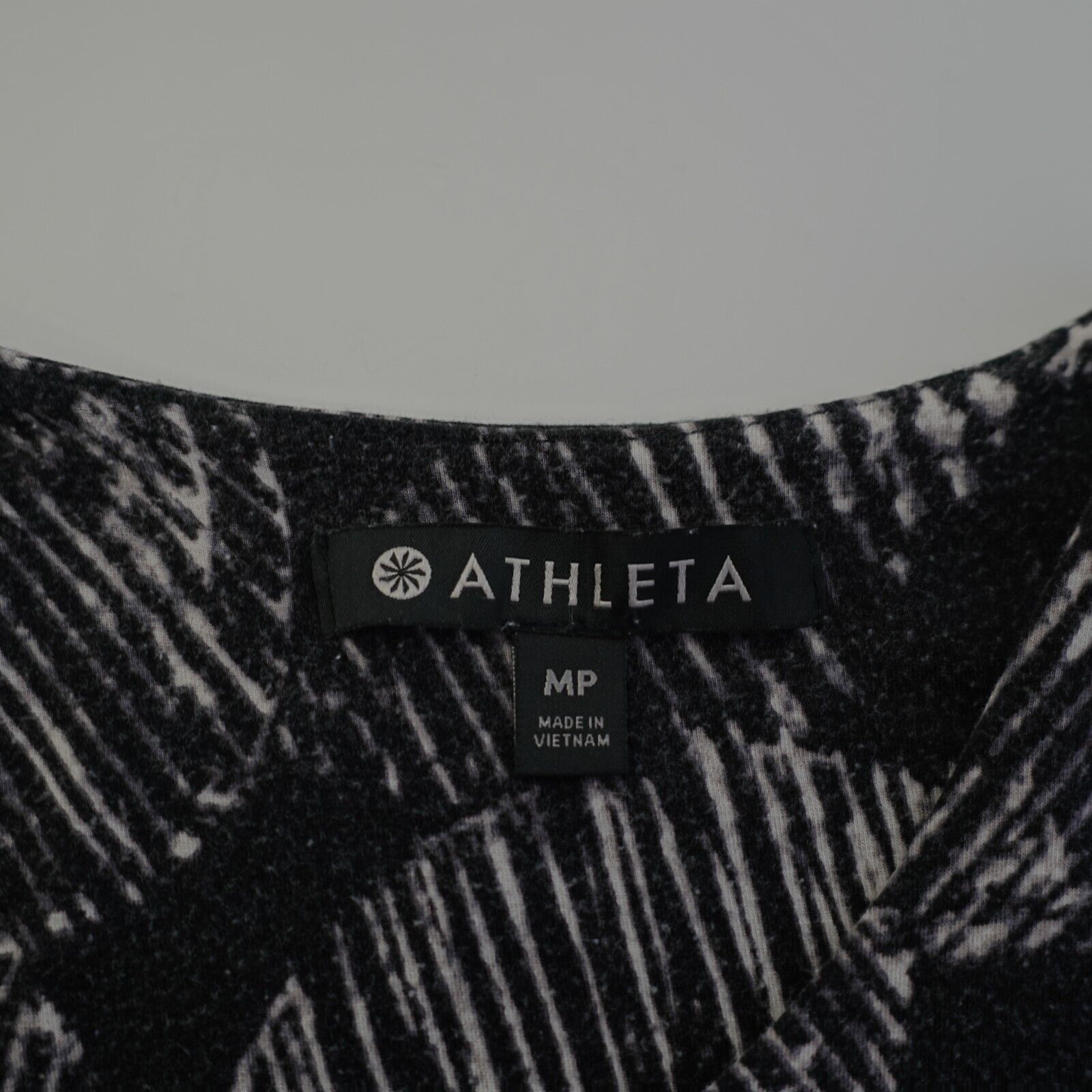 Athleta Athleta Petite Medium Black Beige Floral Dress Scoop Neck Sl Size M / US 6-8 / IT 42-44 - 4 Thumbnail