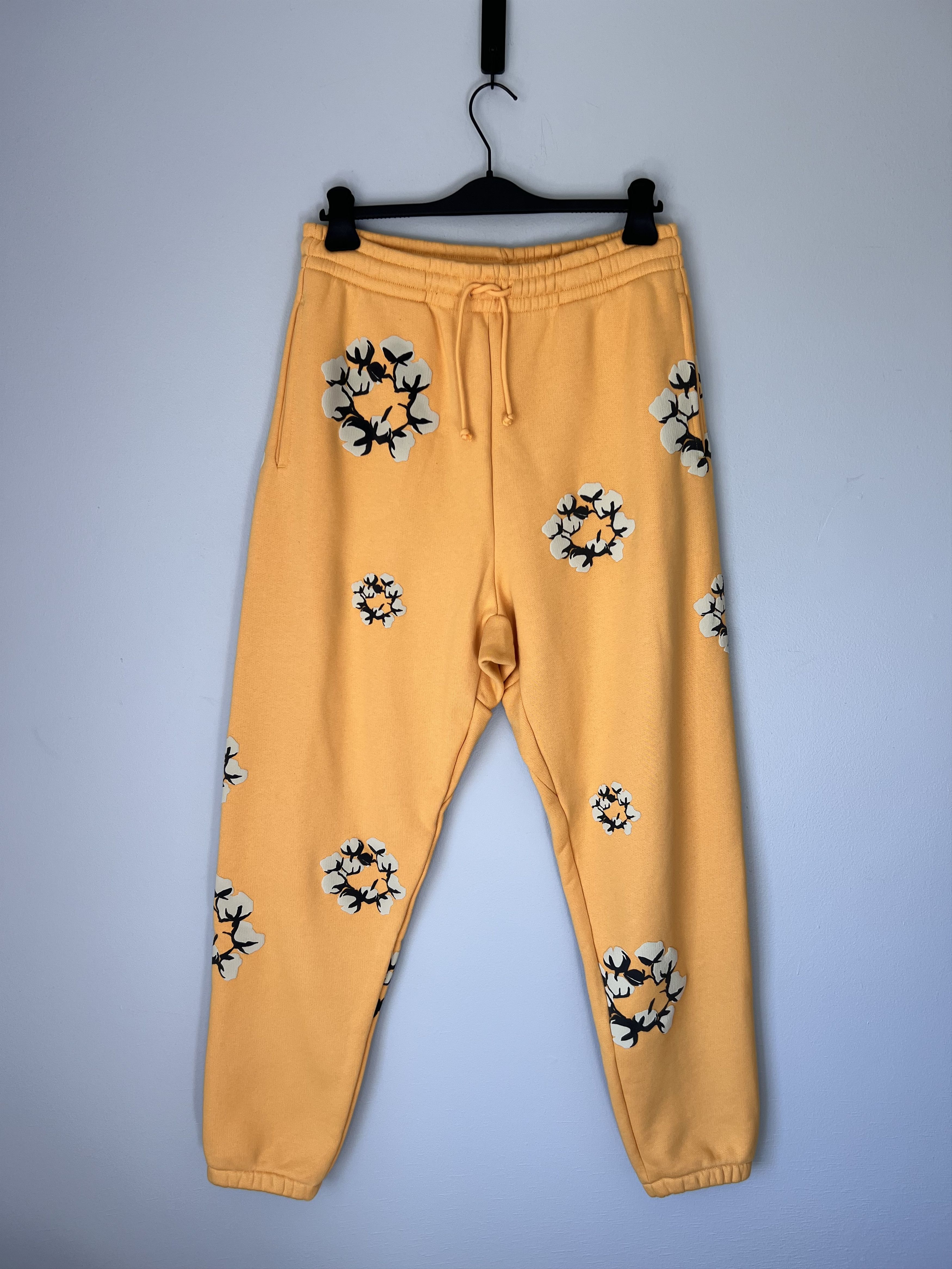 Cactus Plant Flea Market × DENIM TEARS CPFM Denim Tears Cotton Wreath Sweatsuit in Yellow Size US L / EU 52-54 / 3 - 8 Thumbnail