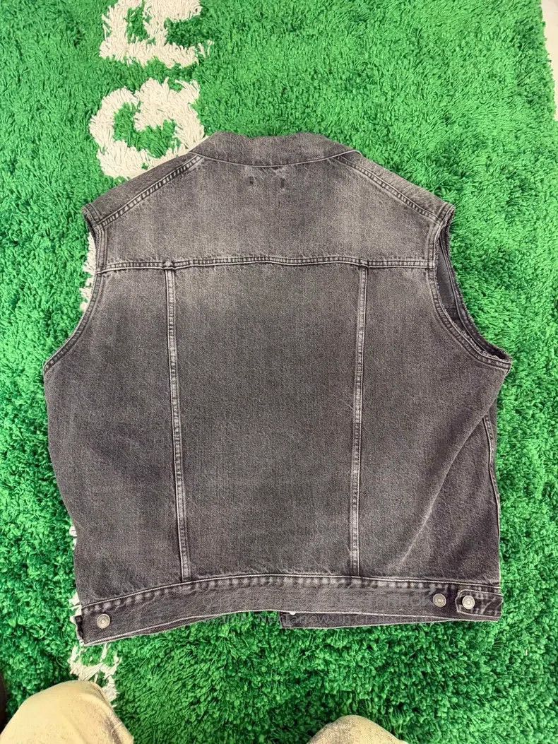 Balenciaga Balenciaga Washed Grey Denim Vest Size US M / EU 48-50 / 2 - 4 Thumbnail