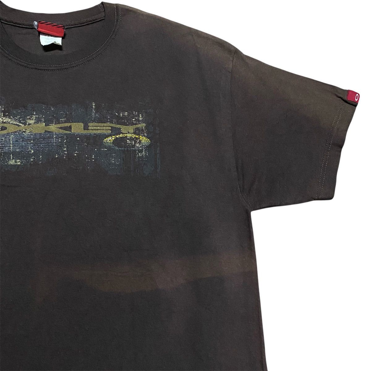 Oakley Rare‼️🔥Vintage 90s Oakley SpellOut Matrix T-Shirt Size US L / EU 52-54 / 3 - 9 Thumbnail