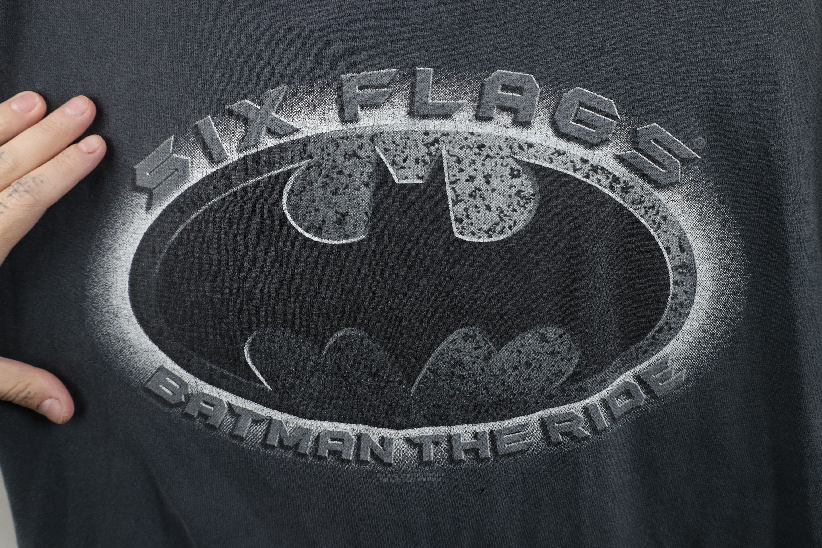Vintage Vintage 90s Spell Out Six Flags Batman The Ride T-Shirt USA Size US L / EU 52-54 / 3 - 4 Thumbnail