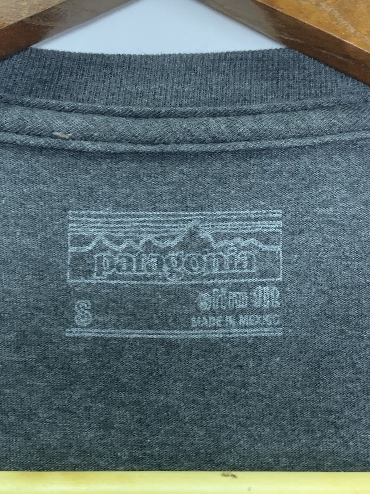Patagonia Vintage Patagonia sun faded tee Size US S / EU 44-46 / 1 - 10 Thumbnail
