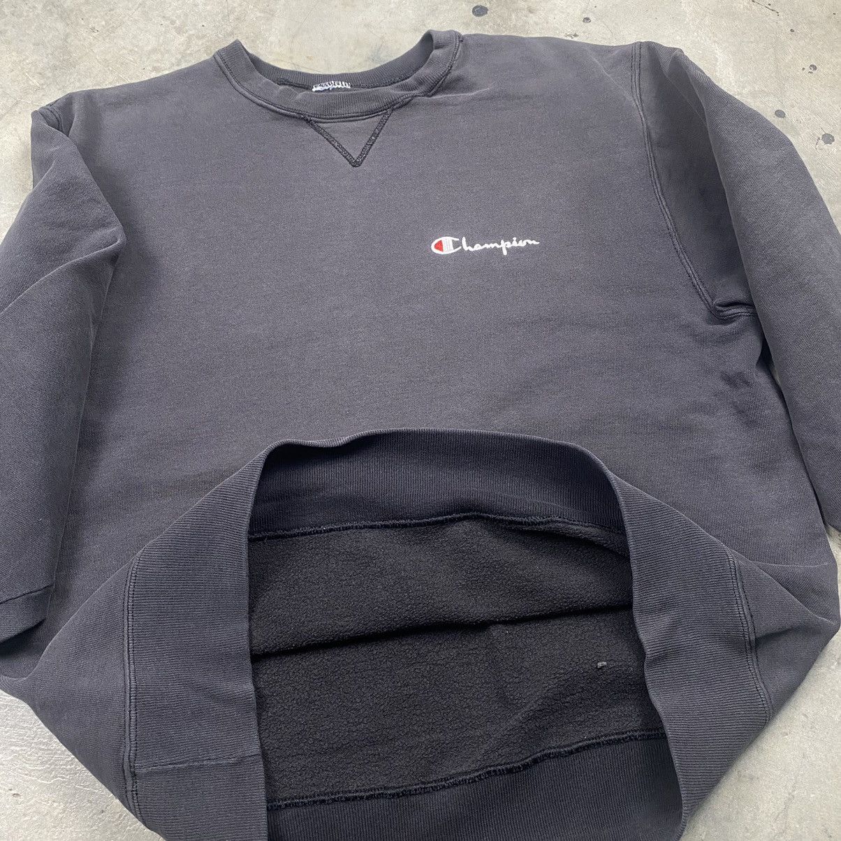 Champion × Vintage 90s Champion Sunfaded Boxy Crewneck Size US M / EU 48-50 / 2 - 3 Thumbnail