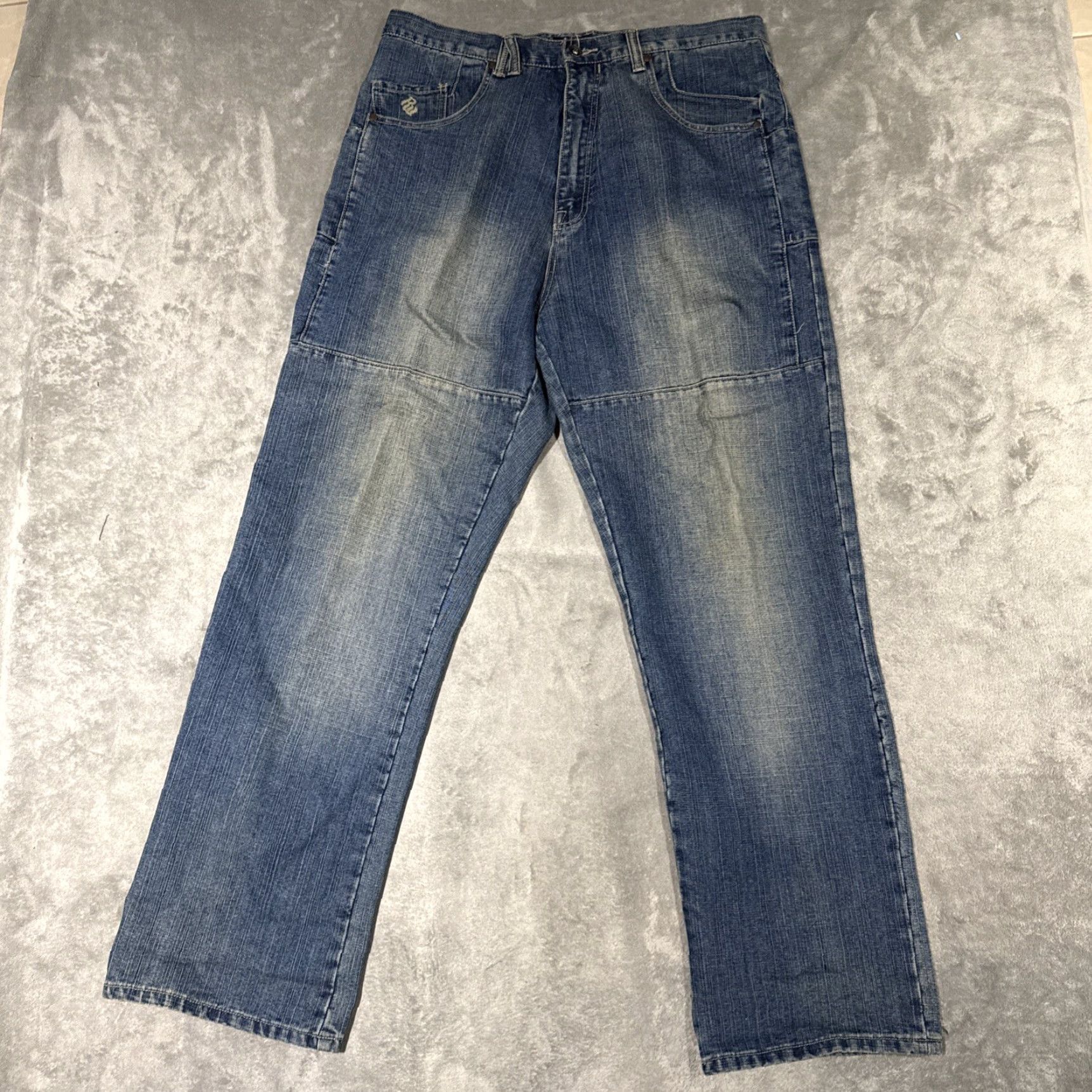 Rocawear VINTAGE Rocawear Embroidered Jeans Men’s 36x34 Wide Leg Hip Hop Baggy Y2K Grunge Jeans Men Size US 36 / EU 52 - 2 Thumbnail