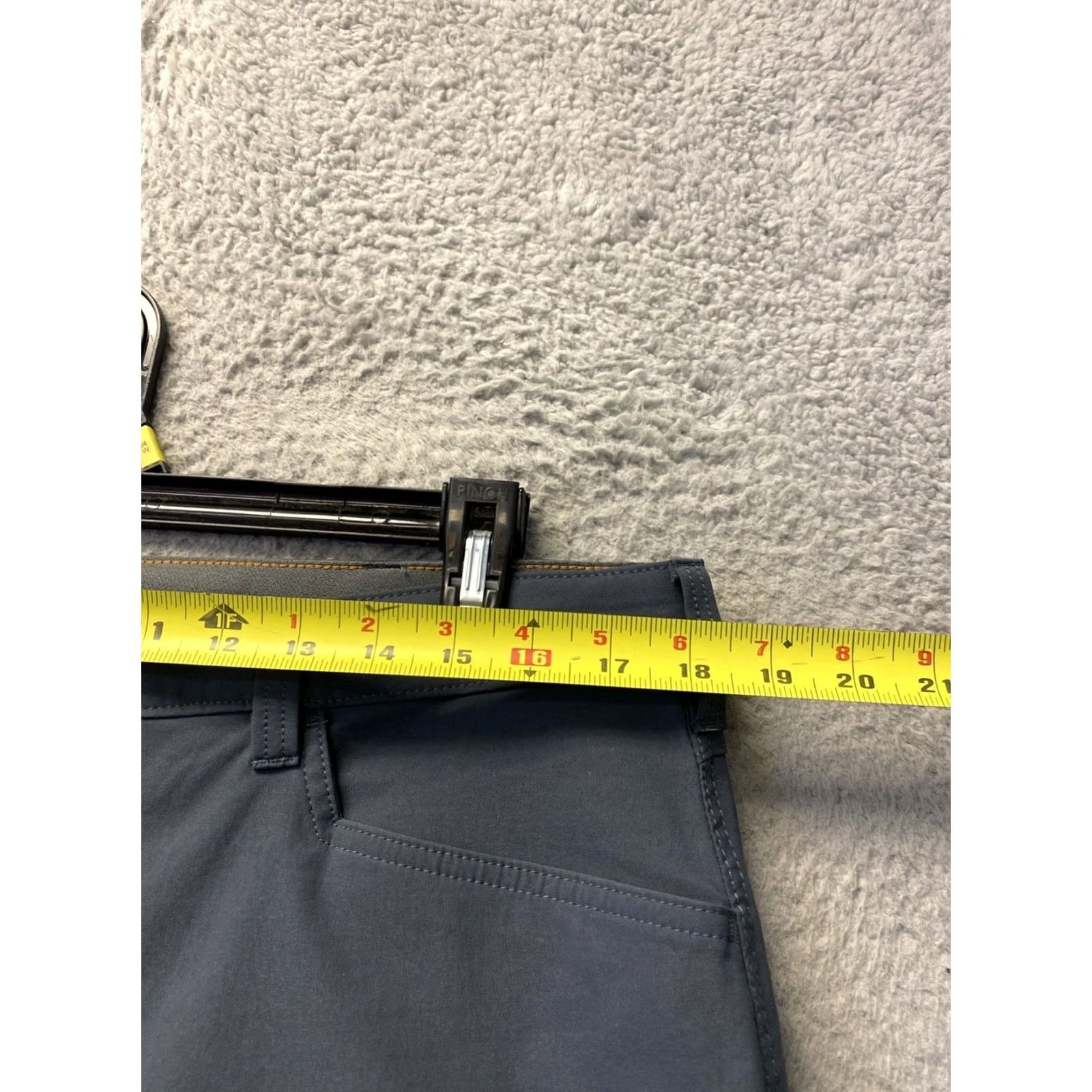 Eddie Bauer Eddie Bauer Pants Mens 36x32 Gray Cargo Straight Regular Zip Pockets Travex Outdoors Casual Sports/Travel Size US 36 / EU 52 - 4 Thumbnail