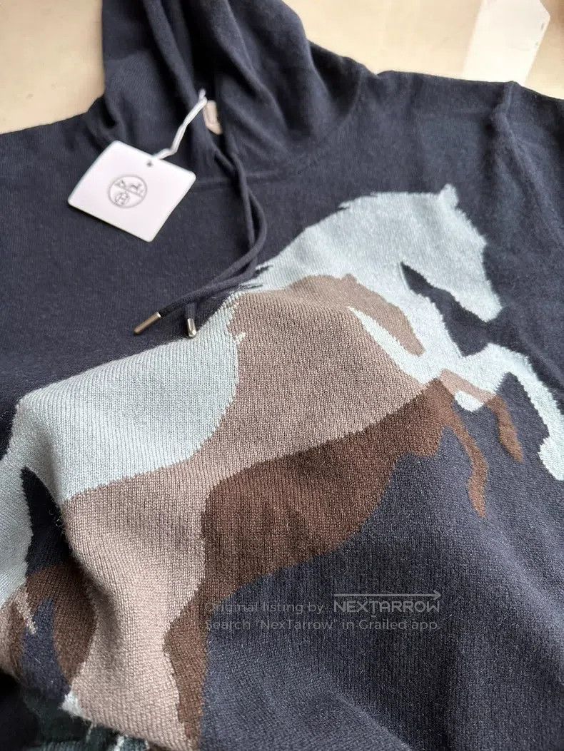 Hermes Hermes Galloping Horse Hooded Knit Top, 100% Cashmere Size US M / EU 48-50 / 2 - 8 Thumbnail