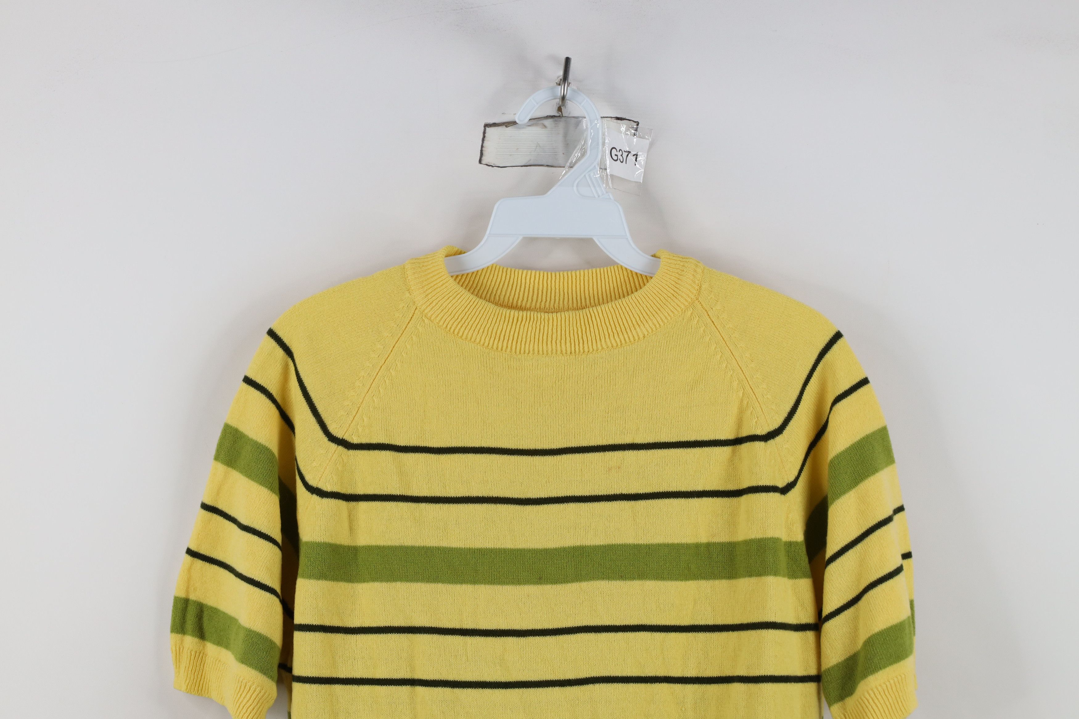 Vintage Vintage 60s Mid Century Modern MCM Knit Short Sleeve Sweater Size M / US 6-8 / IT 42-44 - 2 Thumbnail