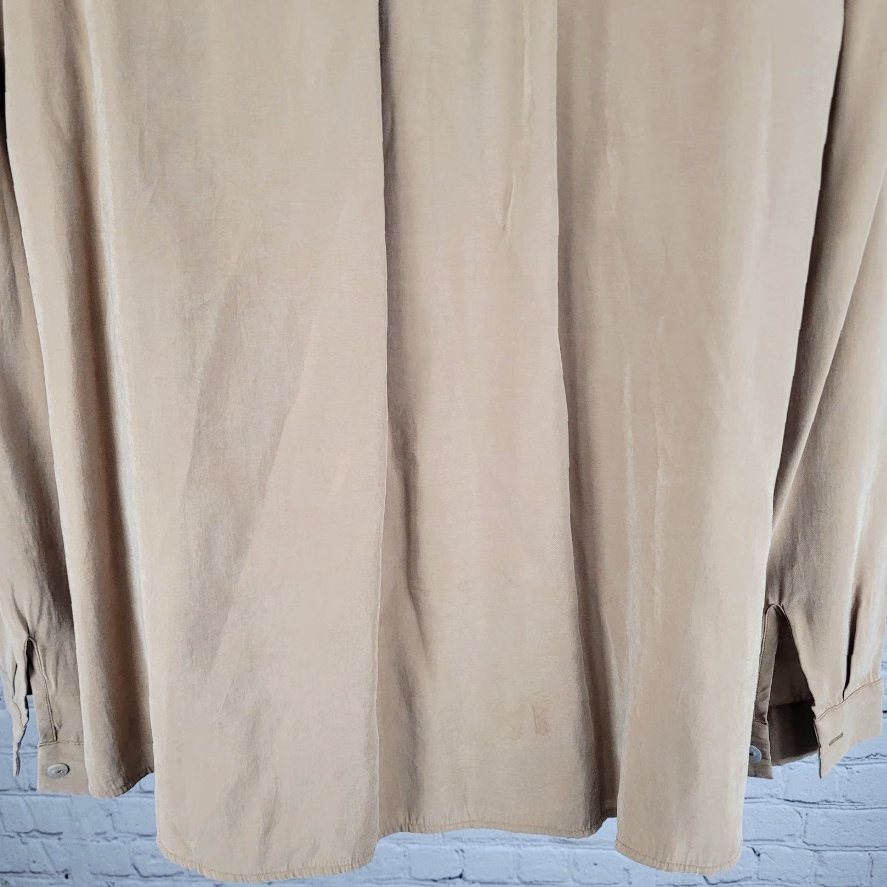 Vintage Chico's Button-Up Shirt XL Brown Microfiber Long Sleeve Roll Tab Blouse Top Womens Classic Easy Care Pockets Size XL / US 12-14 / IT 48-50 - 5 Thumbnail