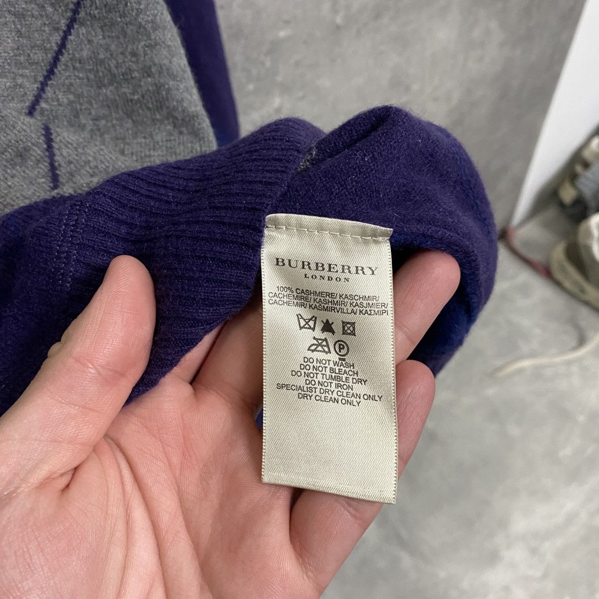 Burberry Burberry London Sweater Cashmere Crew Neck Jumper Size US L / EU 52-54 / 3 - 9 Thumbnail