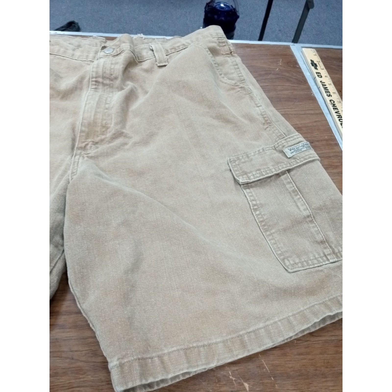 Wrangler Wrangler Cargo Shorts Mens Beige 40 X 10 X 22 Size US 40 / EU 56 - 7 Thumbnail