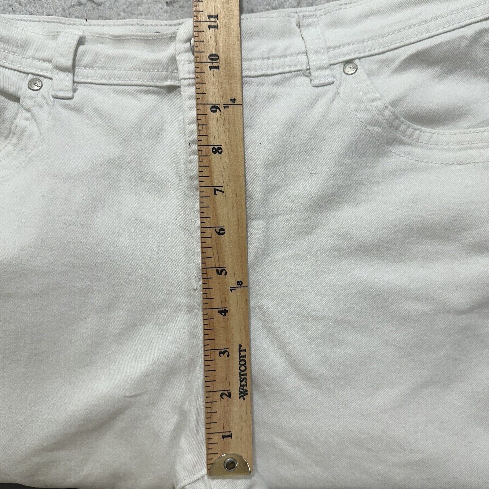 Gloria Vanderbilt Gloria Vanderbilt 8 Amanda Capri Missy White Straight Jeans Size 30" / US 8 / IT 44 - 11 Thumbnail