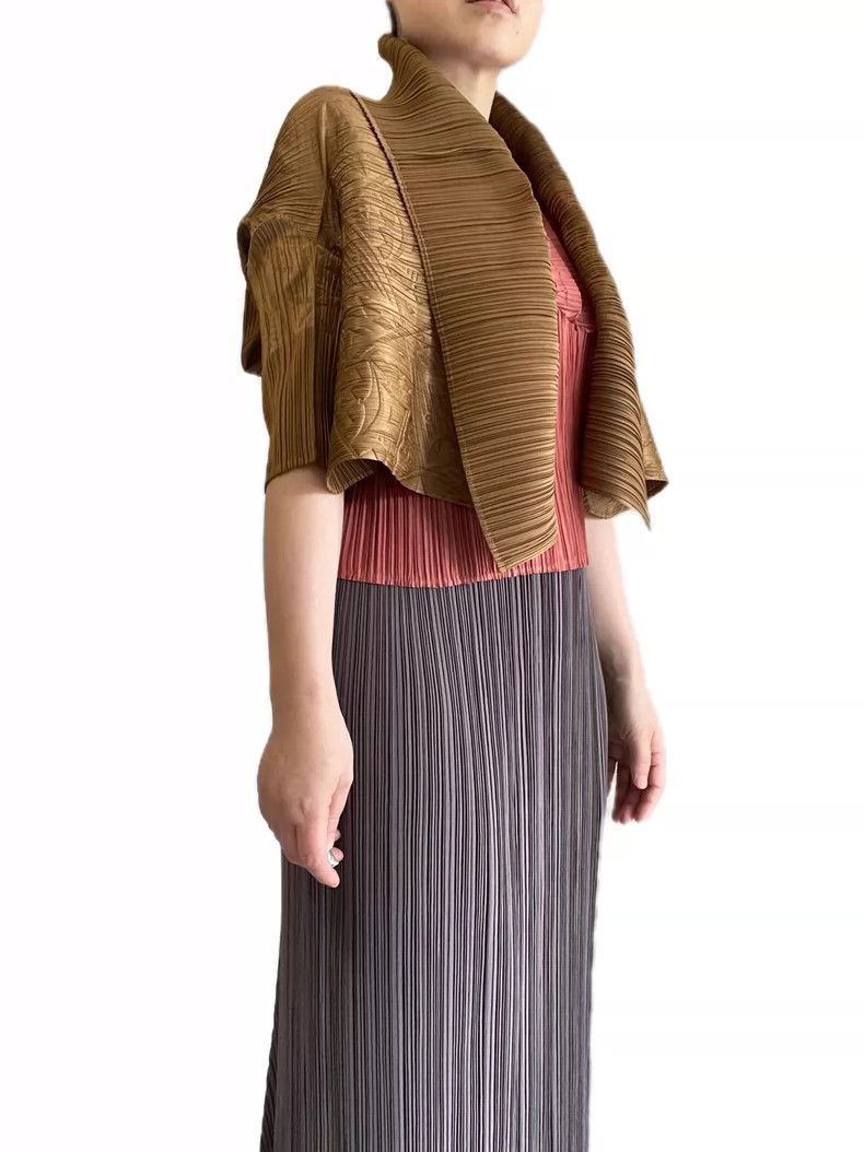 Issey Miyake Issey Miyake size:2 A dark grey shark fin pleated cardigan Size M / US 6-8 / IT 42-44 - 6 Thumbnail