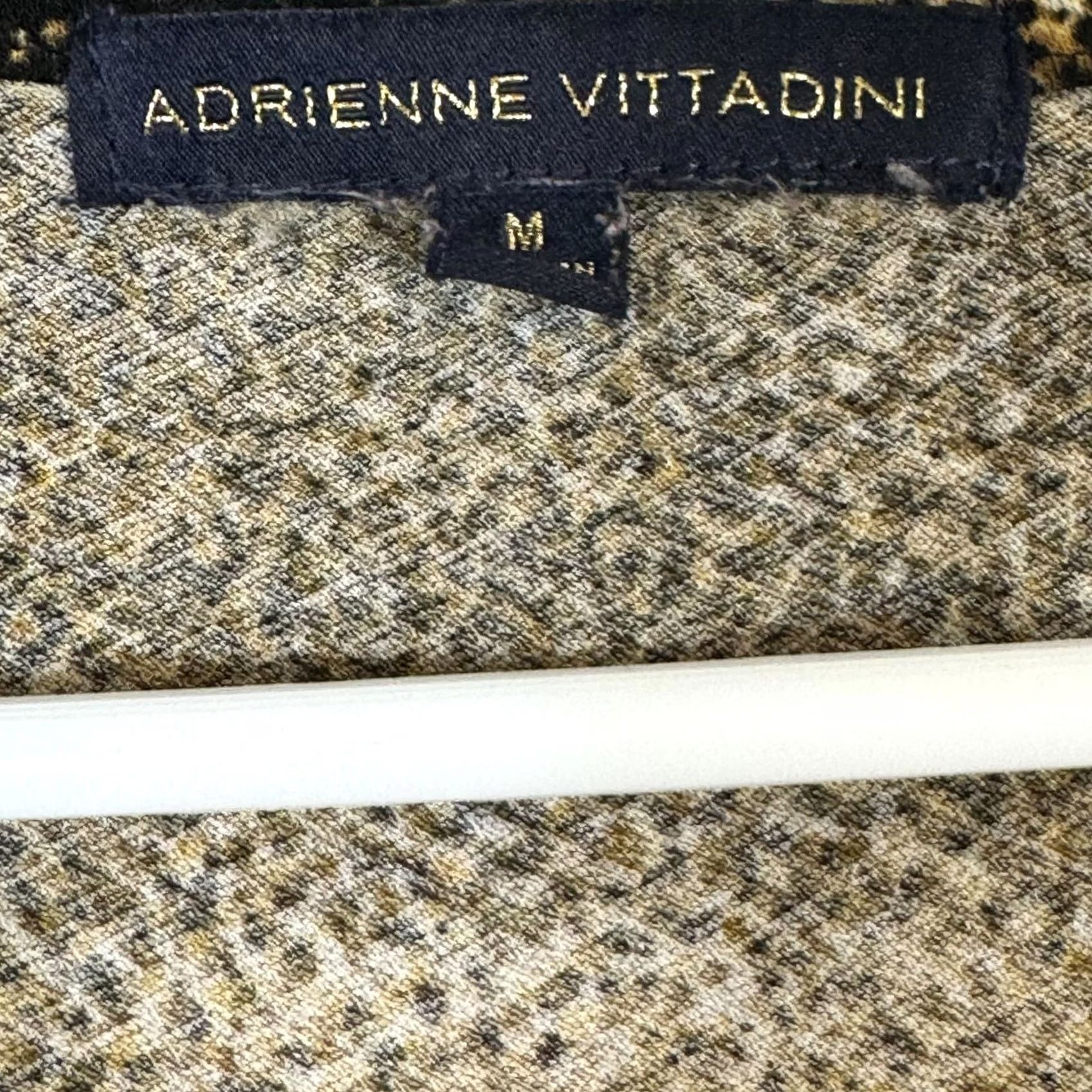Vintage Adrienne Vittadini Blouse Women's M Gold Black Round Neck Pullover Size M / US 6-8 / IT 42-44 - 4 Thumbnail