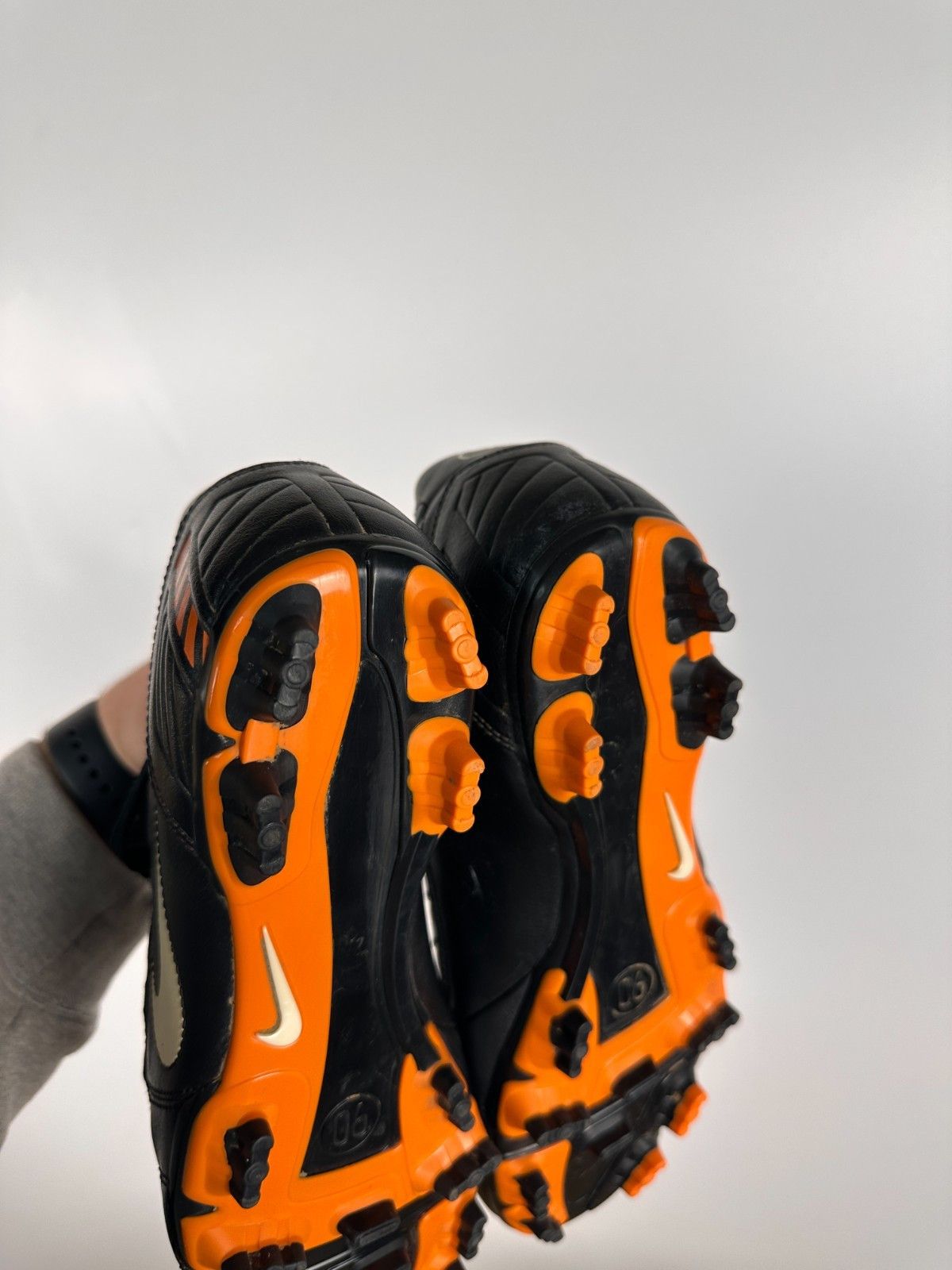 Nike Vintage Nike Total 90 Soccer Boots Leather Size US9.5 Size US 9.5 / EU 42-43 - 9 Thumbnail