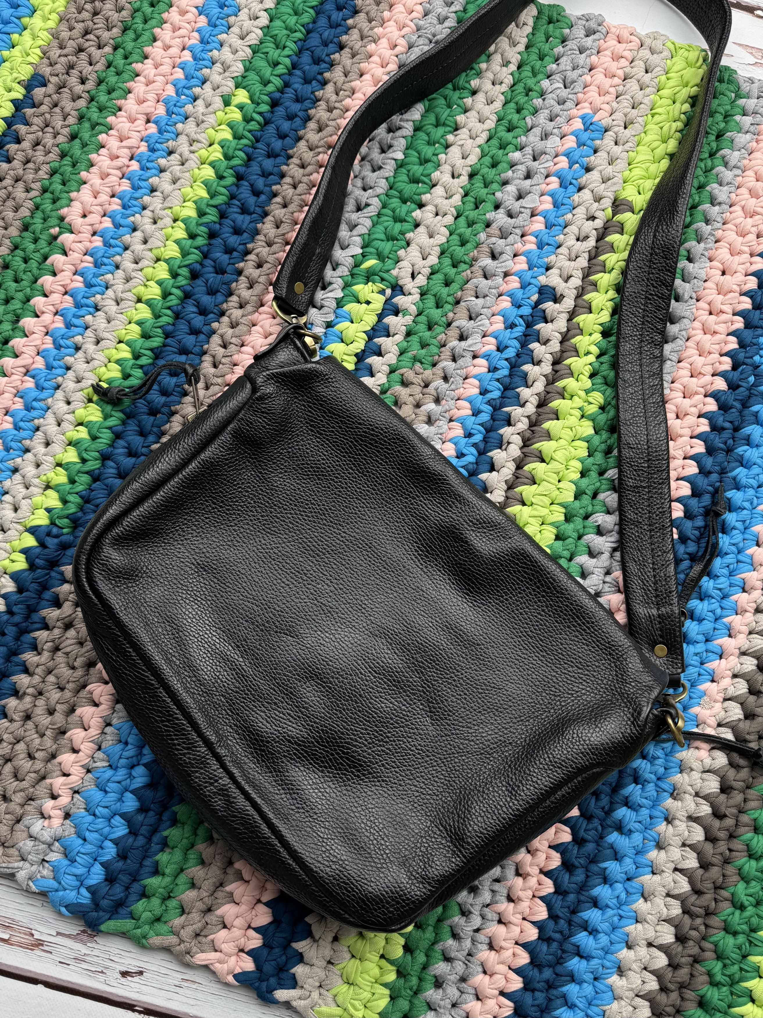 Japanese Brand Vintage Leather Bag With Zippers (ET1)(D15) Size ONE SIZE - 8 Thumbnail