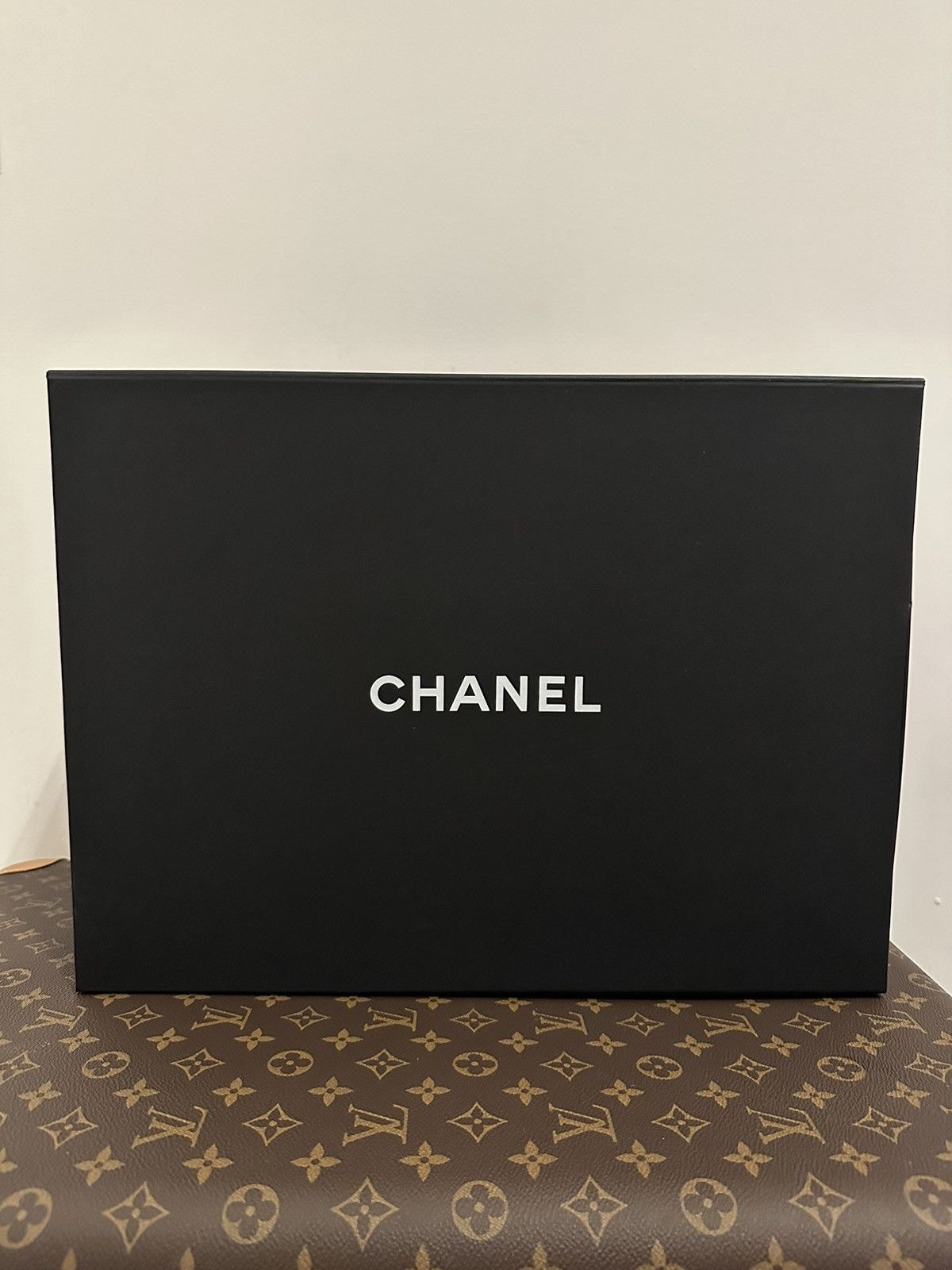 Chanel × Vintage Vintage Chanel Travel Bag in Dark Bordeaux Leather 1999 RARE Size ONE SIZE - 15 Thumbnail